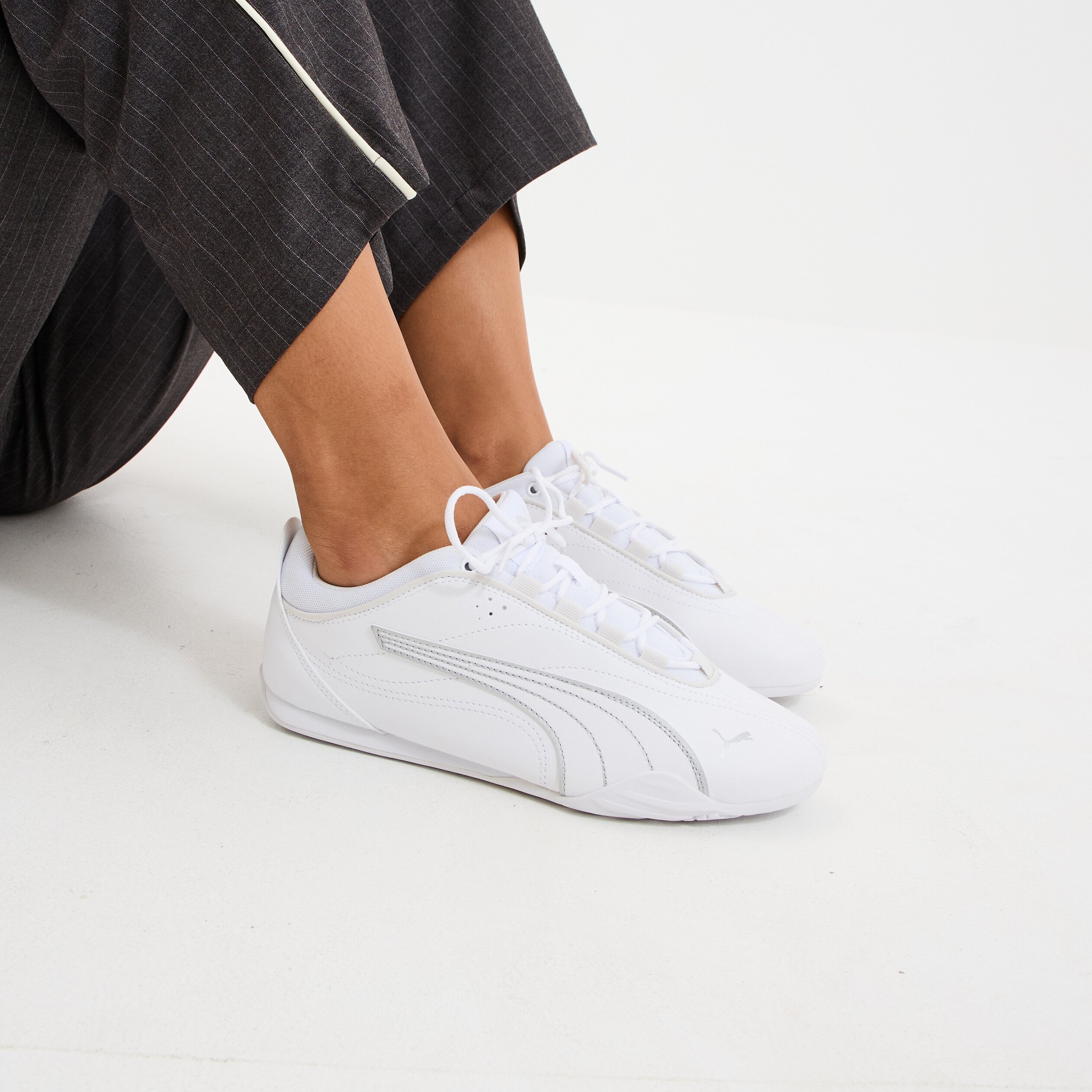 tennis basses lacets elastiques puma blanc femme Tennis basses lacets élastiqués Puma blanc femme