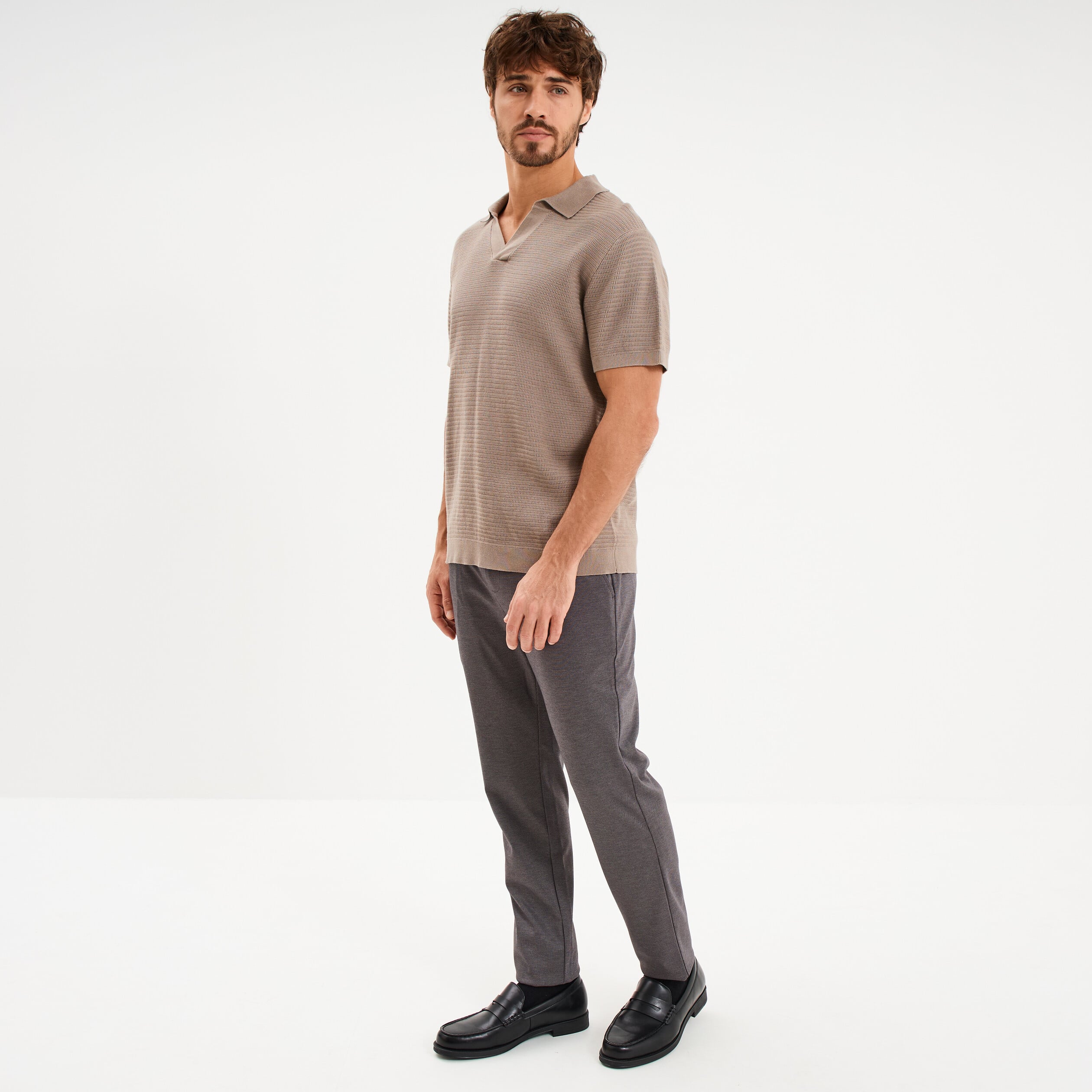 Polo manches courtes textur&eacute; coton marron homme