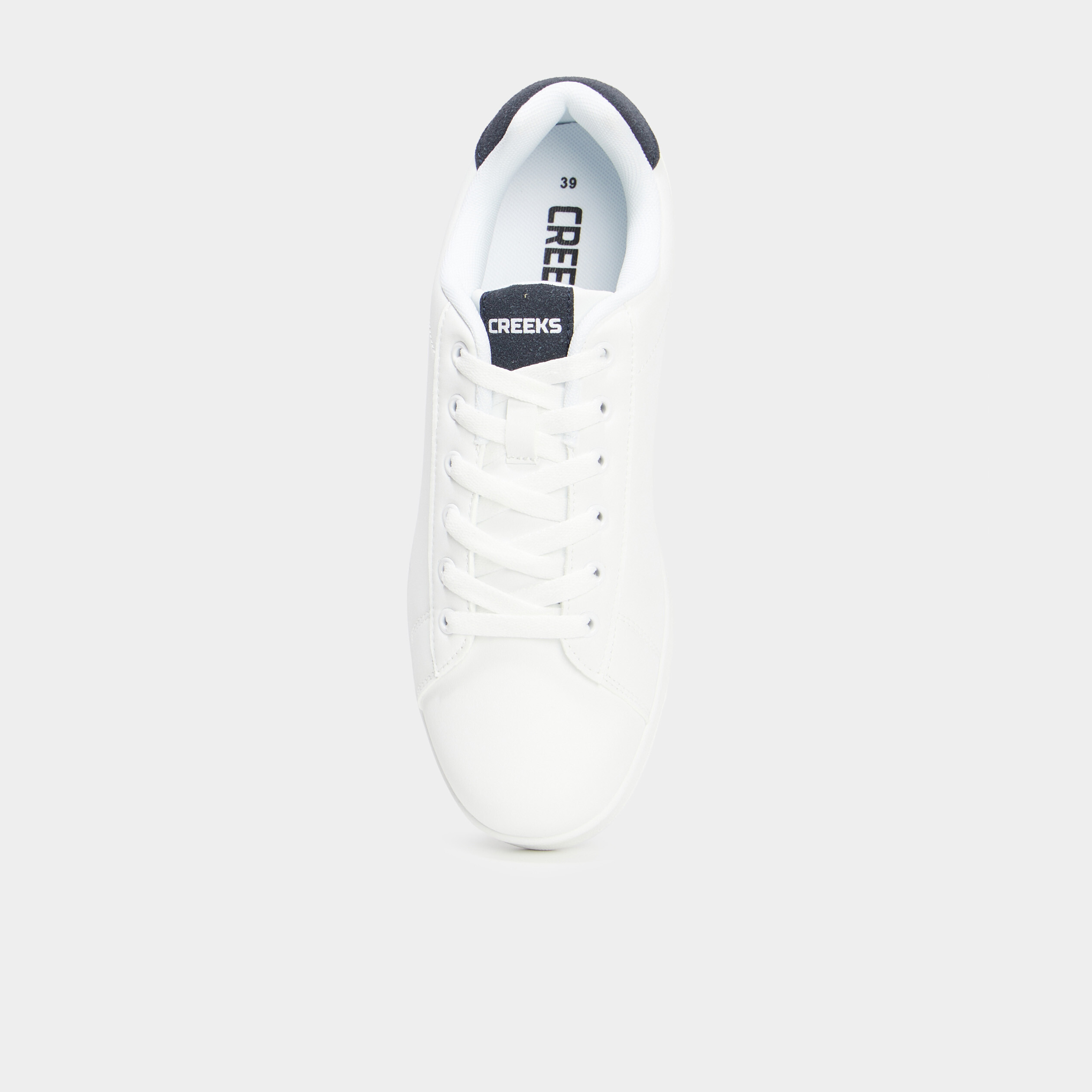 Tennis basses à lacets bout rond bleu marine femme