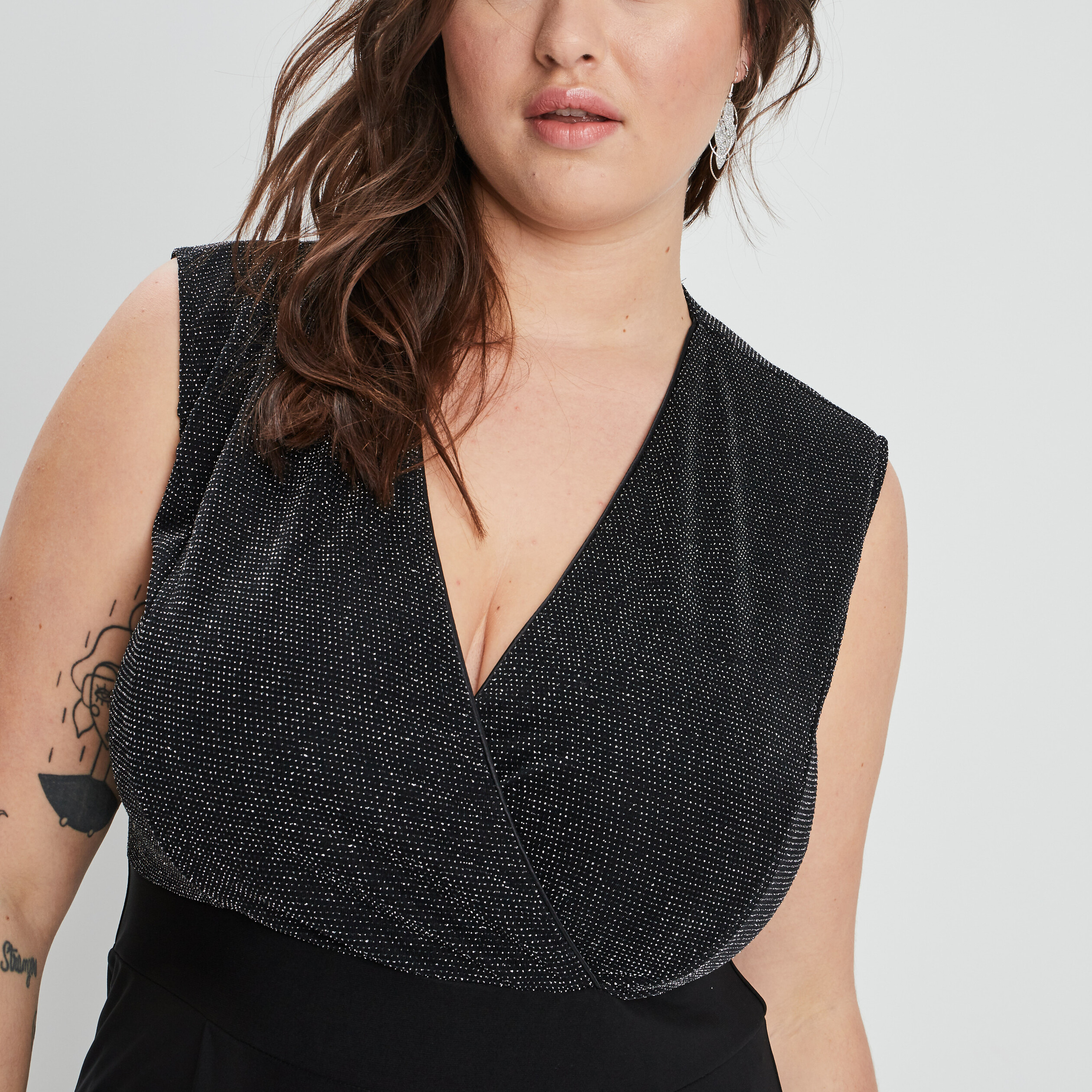 combinaison pantalon col cache coeur noir femmegt Combinaison pantalon col cache-coeur noir femme grande taille
