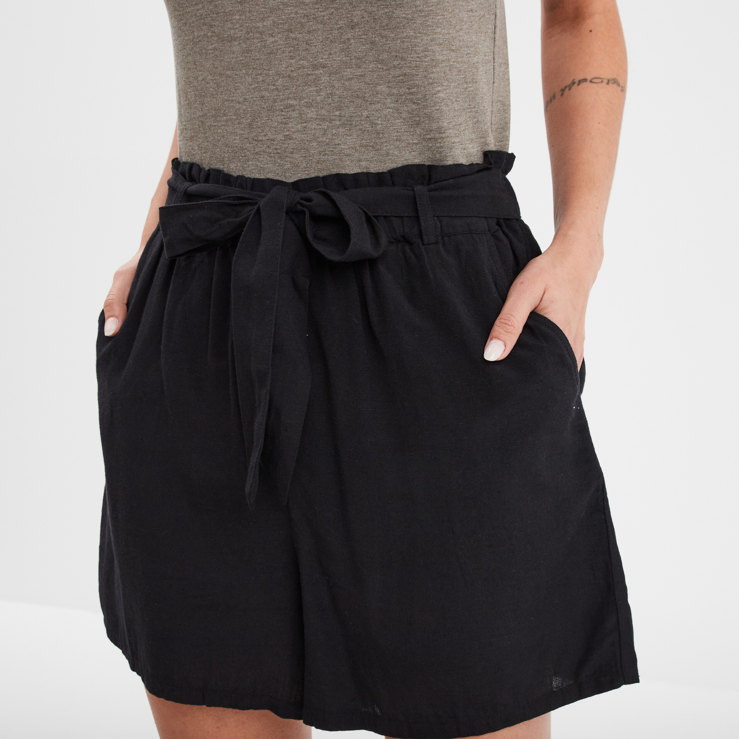 Short paperbag ceintur&eacute; lin m&eacute;lang&eacute; noir femme
