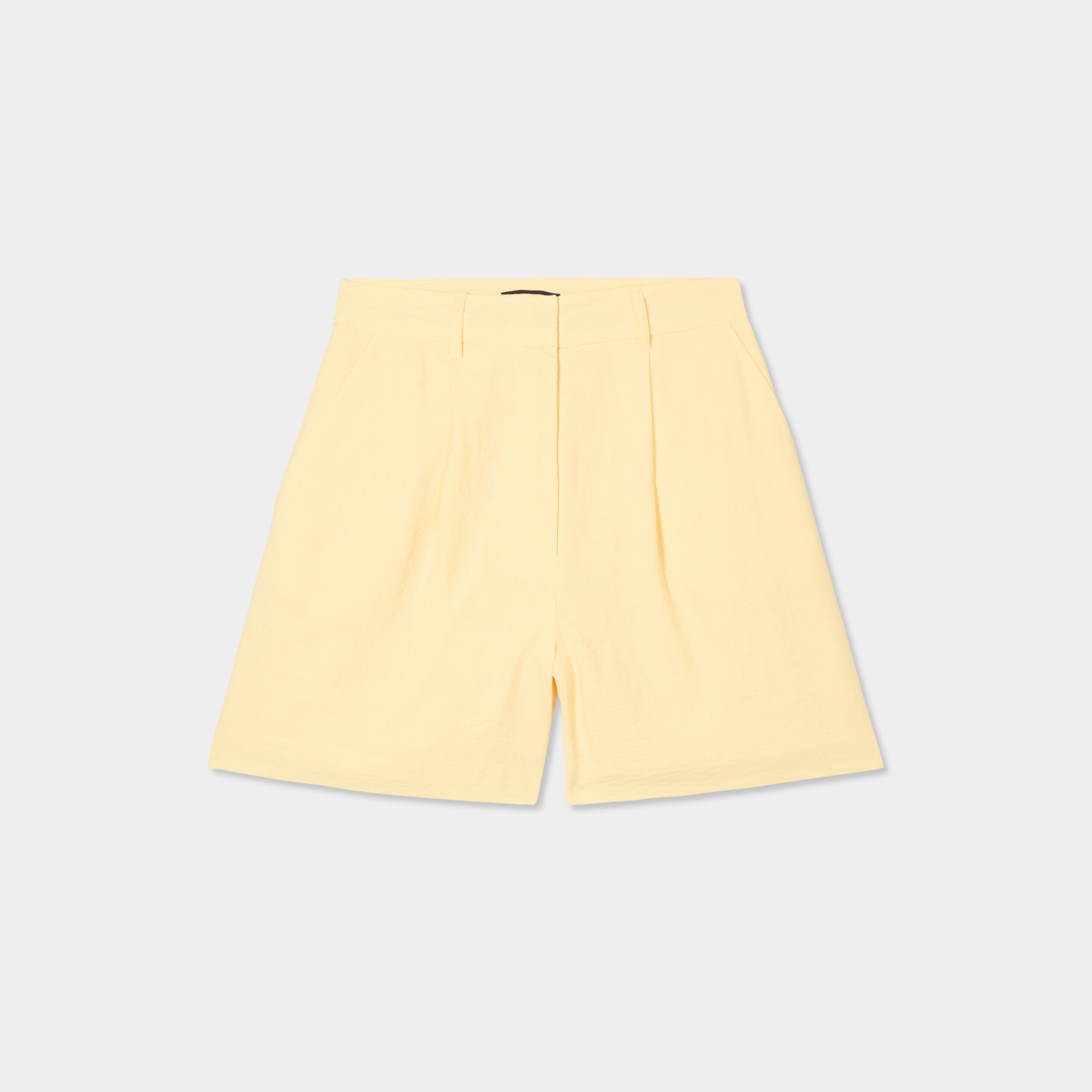 short large avec pinces jaune clair femme Short large avec pinces jaune clair femme