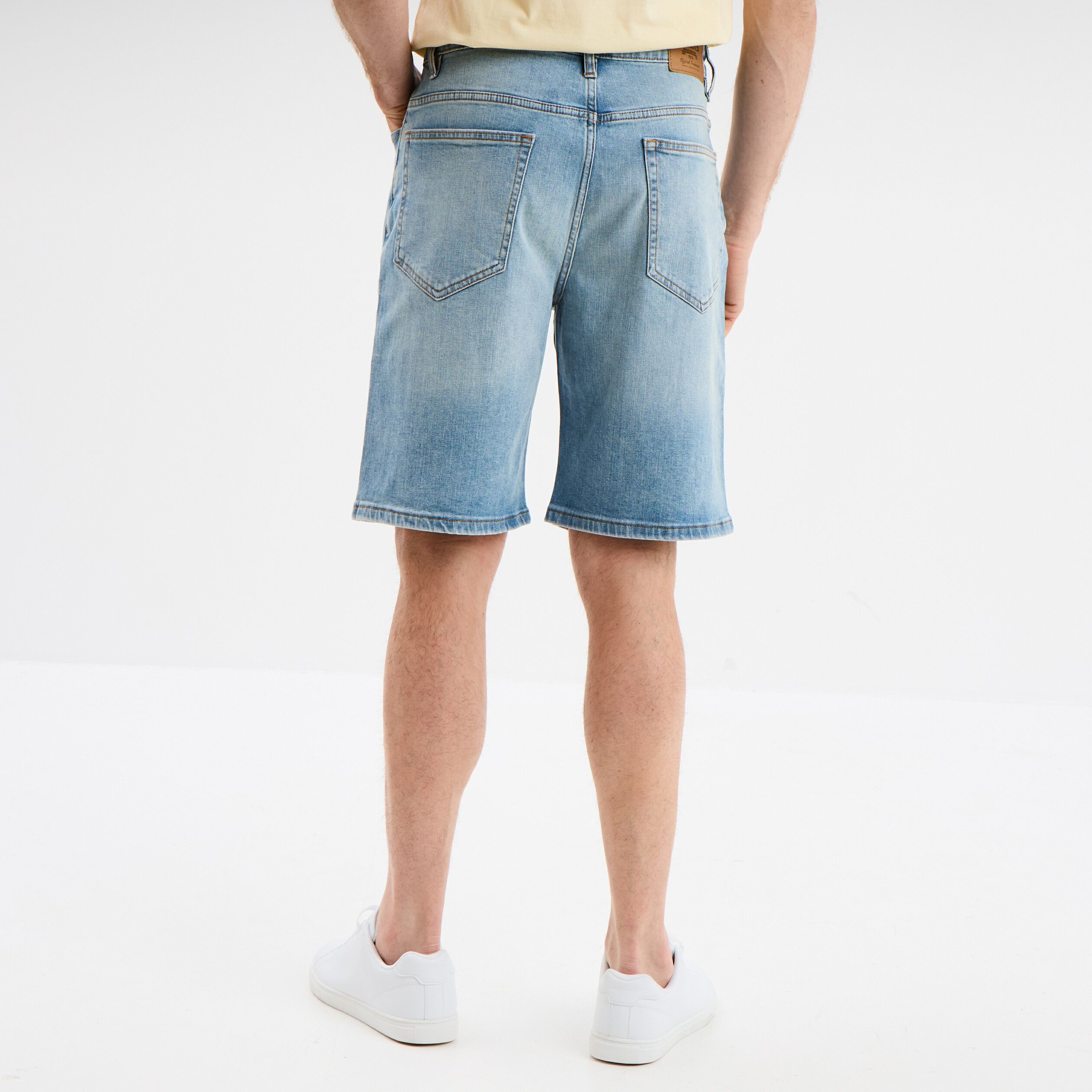 bermuda en jean droit coton denim triple stone homme Bermuda en jean droit coton denim triple stone homme