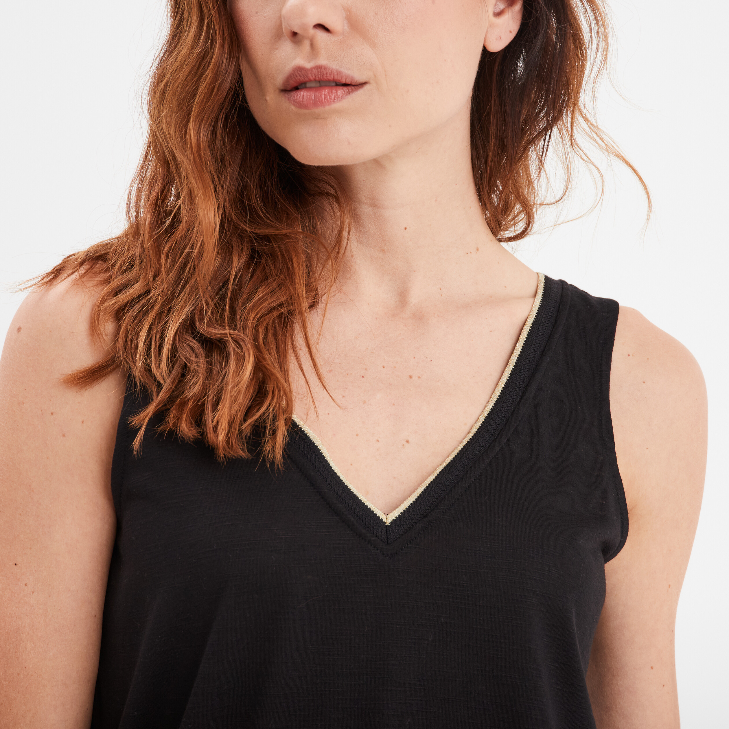 debardeur col en v bretelles larges noir femme Débardeur col en V bretelles larges noir femme