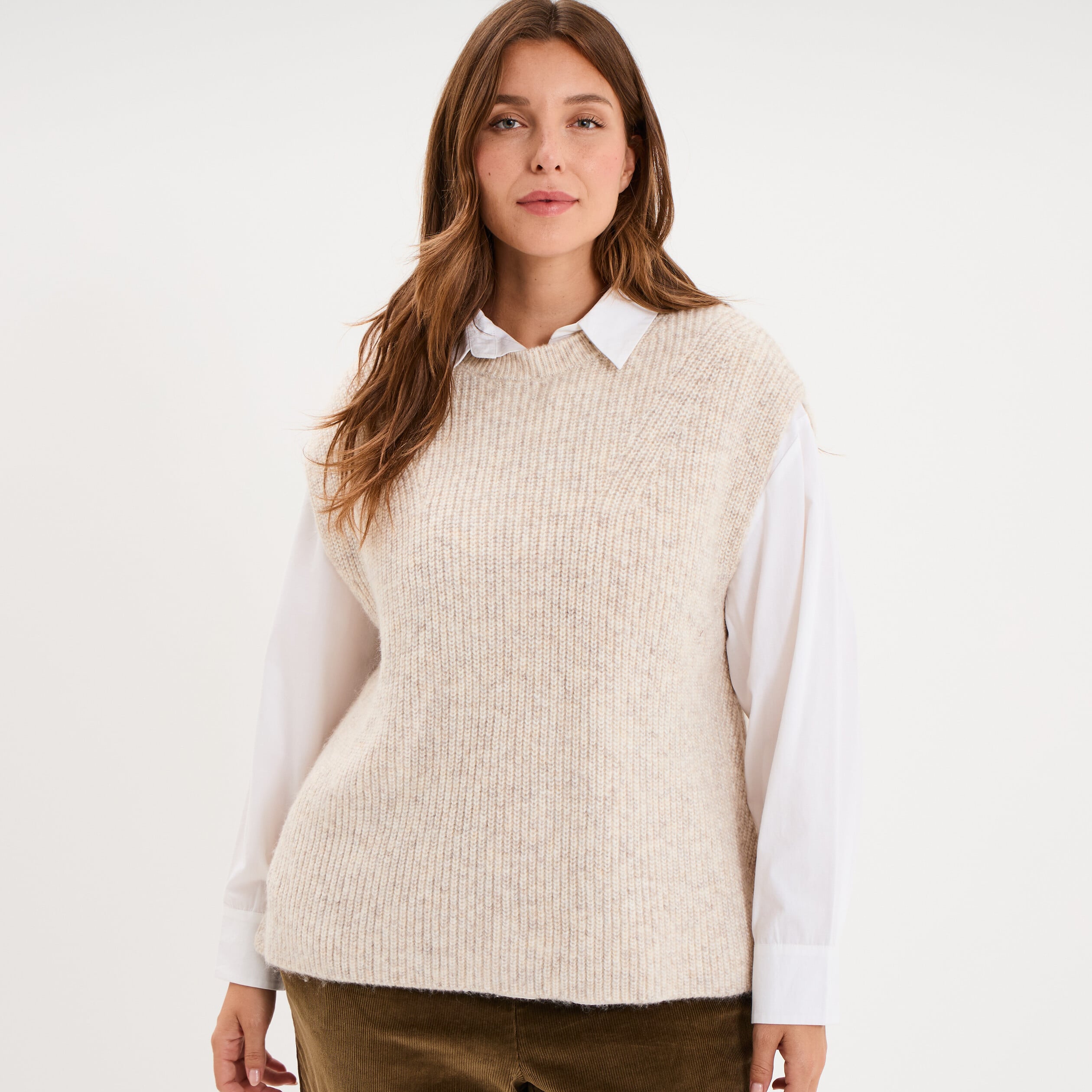Pull tricot sans manches col rond sable femme grande taille