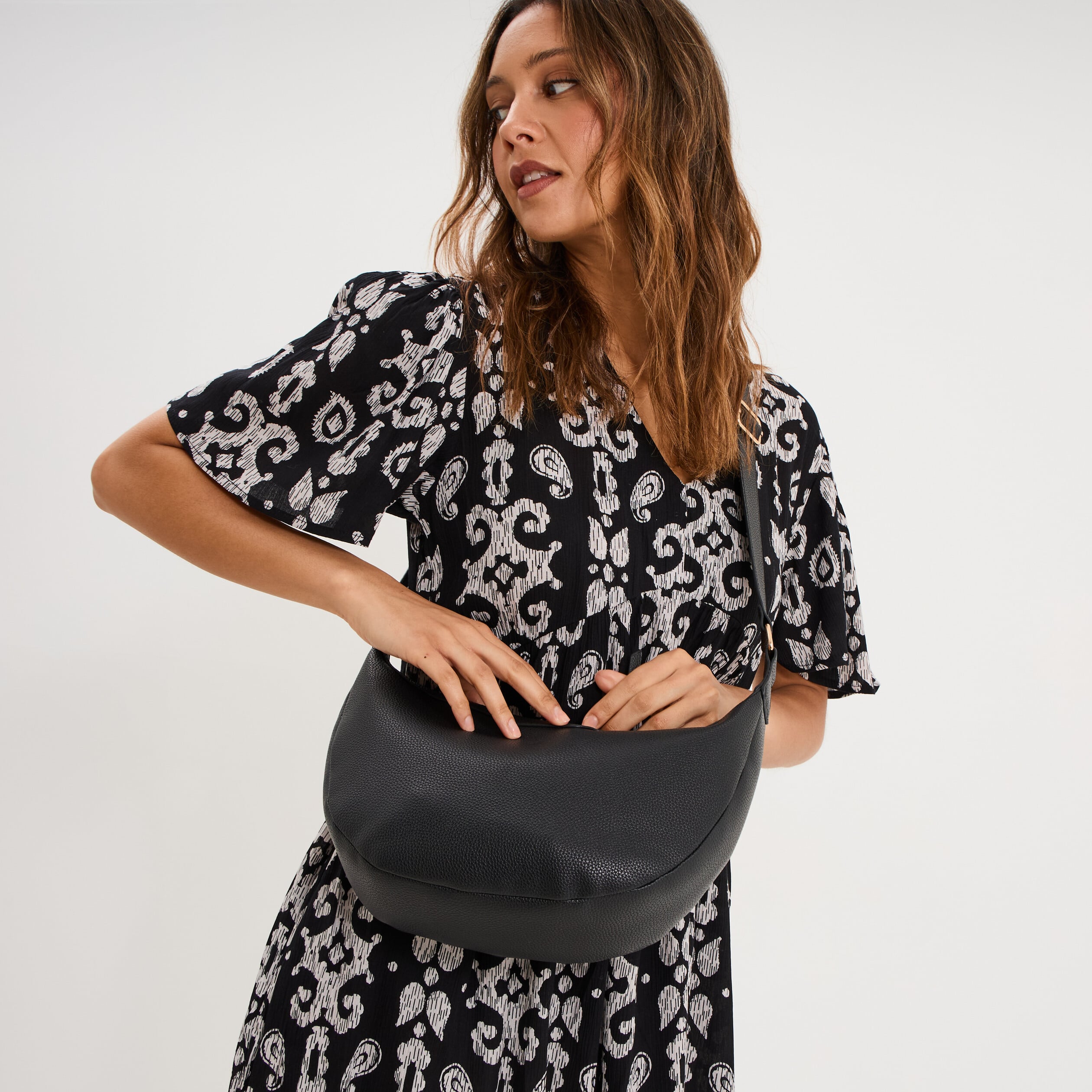 Sac banane zipp&eacute;e noir femme