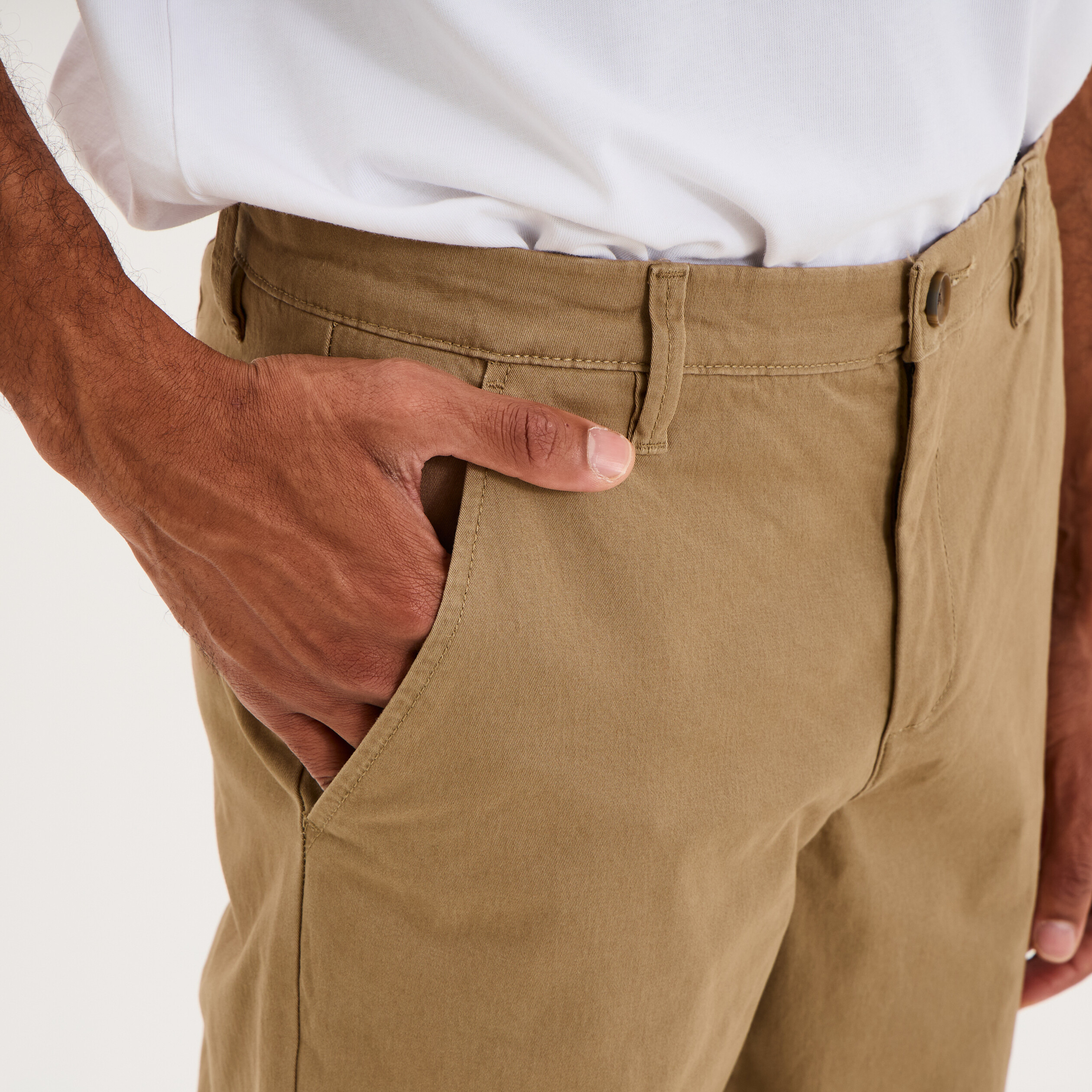 Pantalon chino droit stretch vert kaki homme