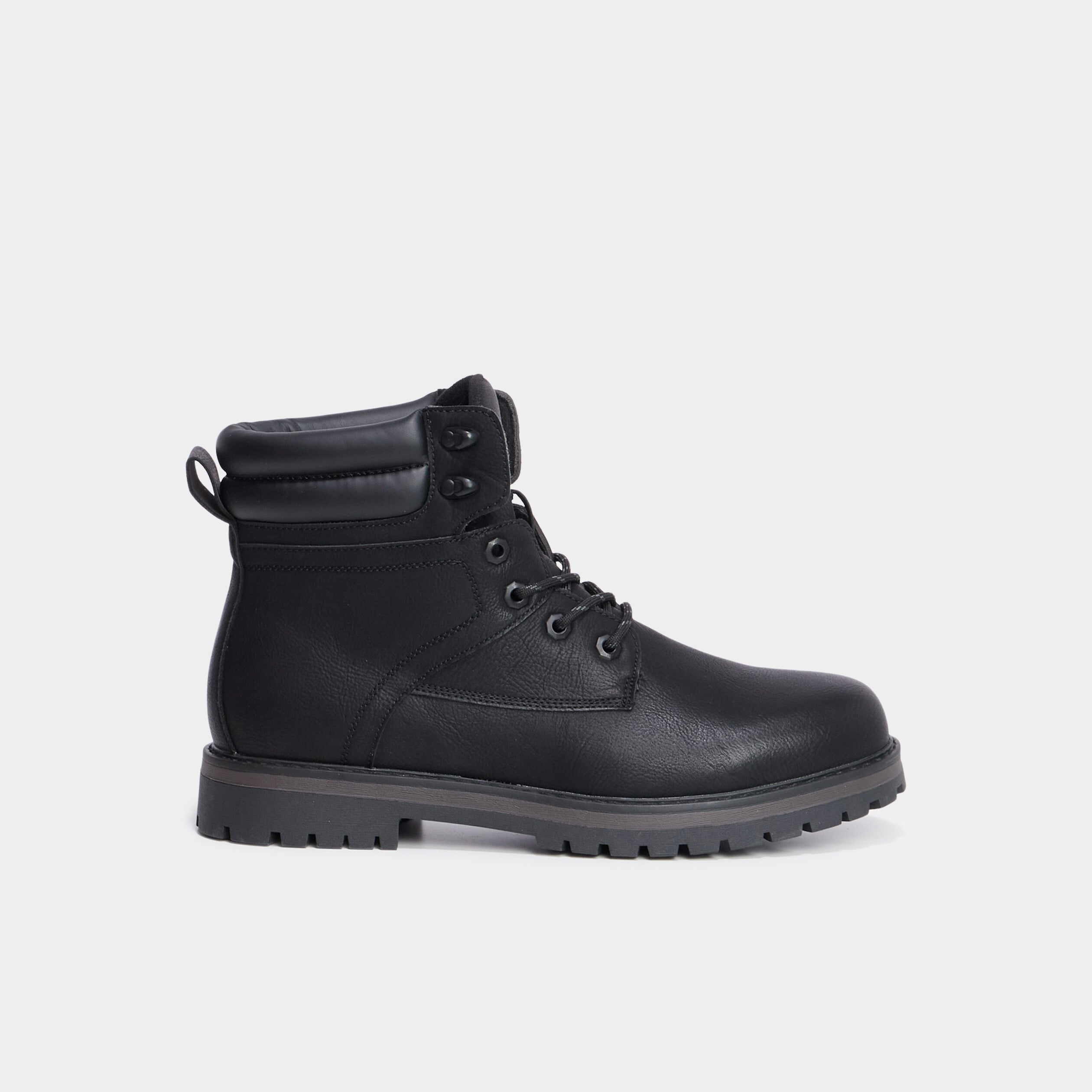 Bottines &agrave; bout rond lacets noir homme