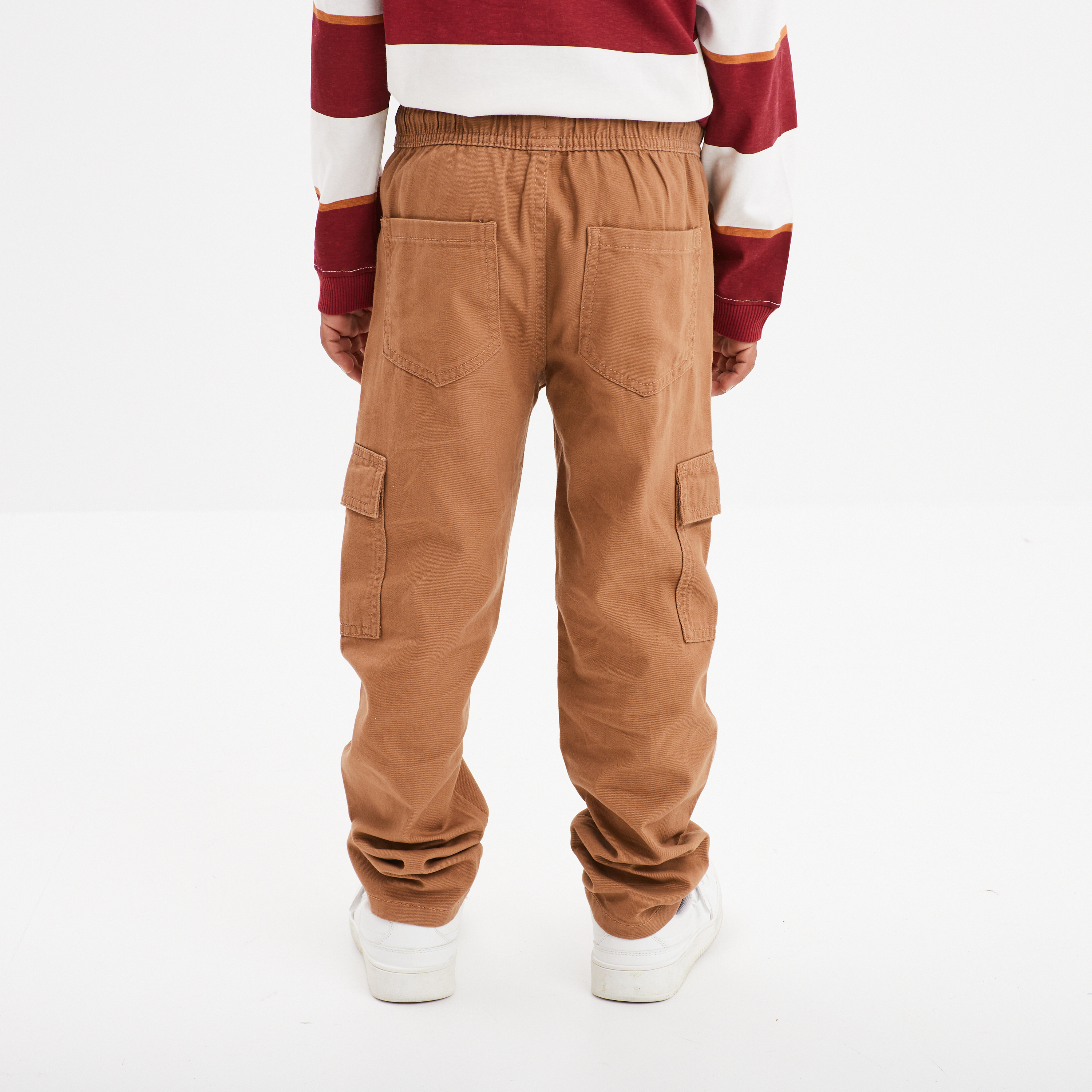pantalon cargo taille elastiquee marron garcon Pantalon cargo taille élastiquée marron garçon