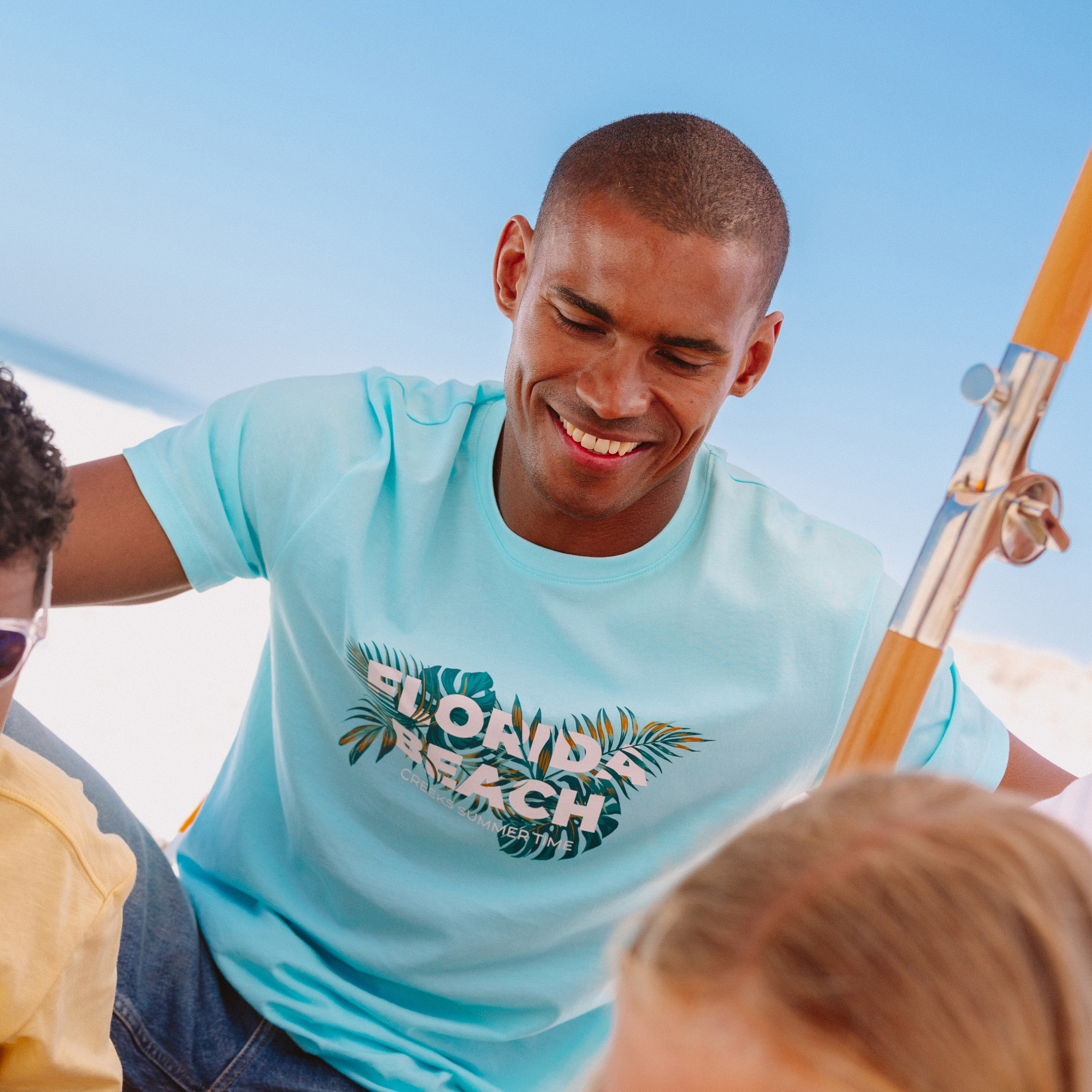 T-shirt &agrave; manches courtes droit coton bleu turquoise homme