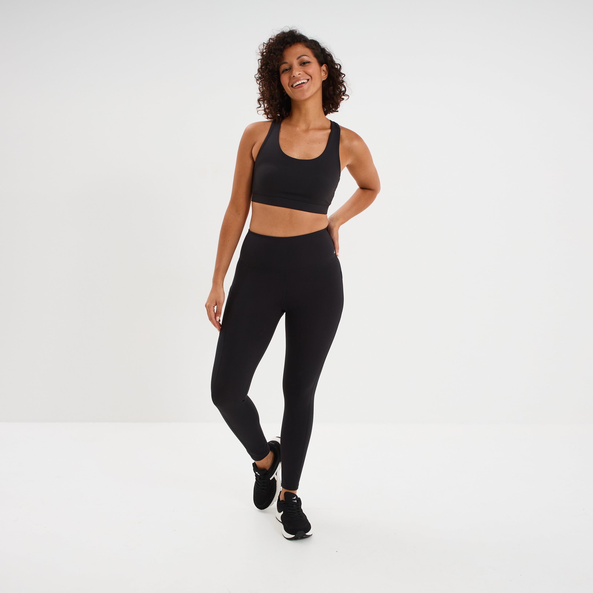 Brassi&egrave;re de sport dos nageur noir femme