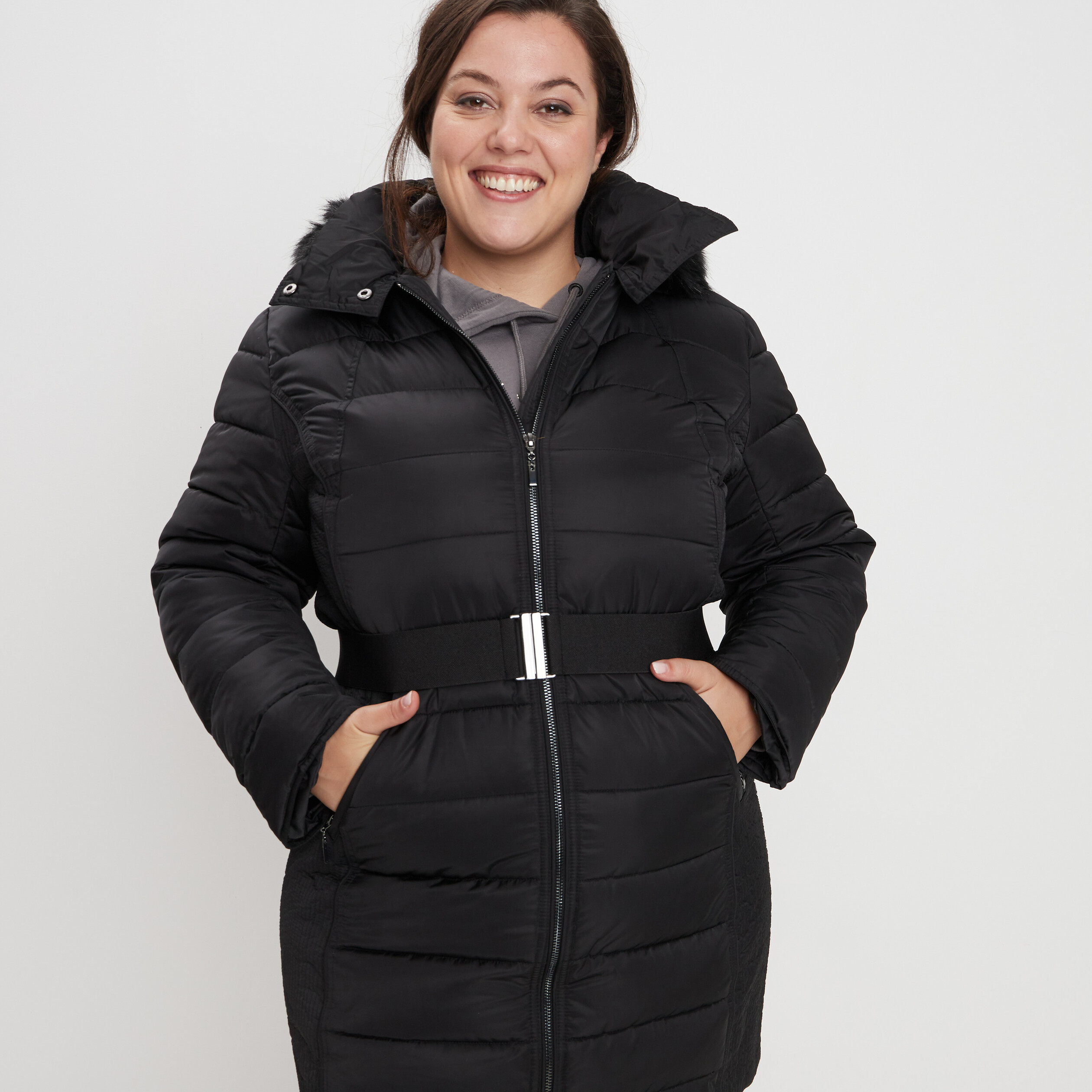 doudoune longue deperlante a capuche noir femmegt Doudoune longue déperlante à capuche noir femme grande taille
