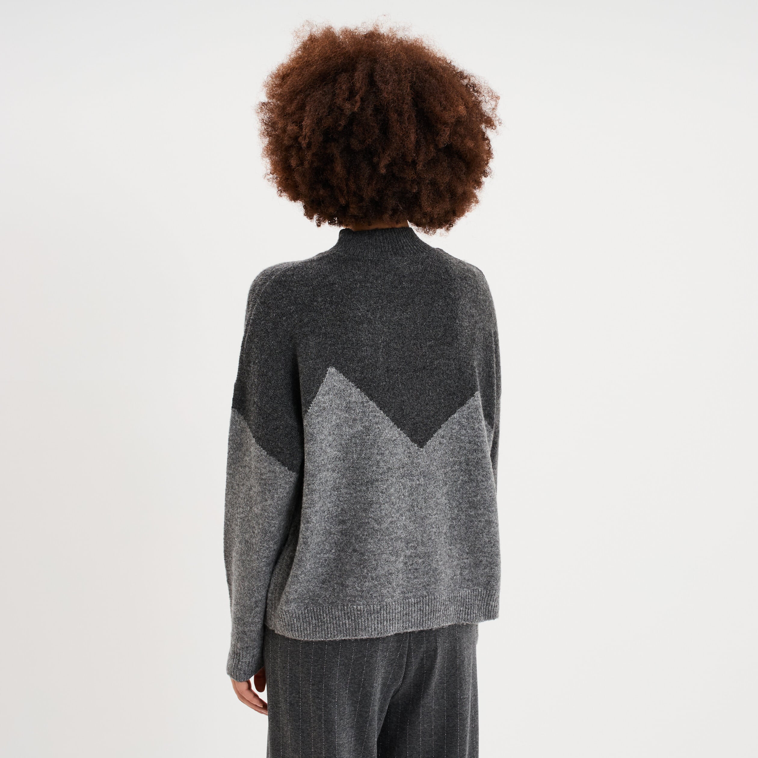Pull col montant &agrave; sequins oversize gris fonc&eacute; femme