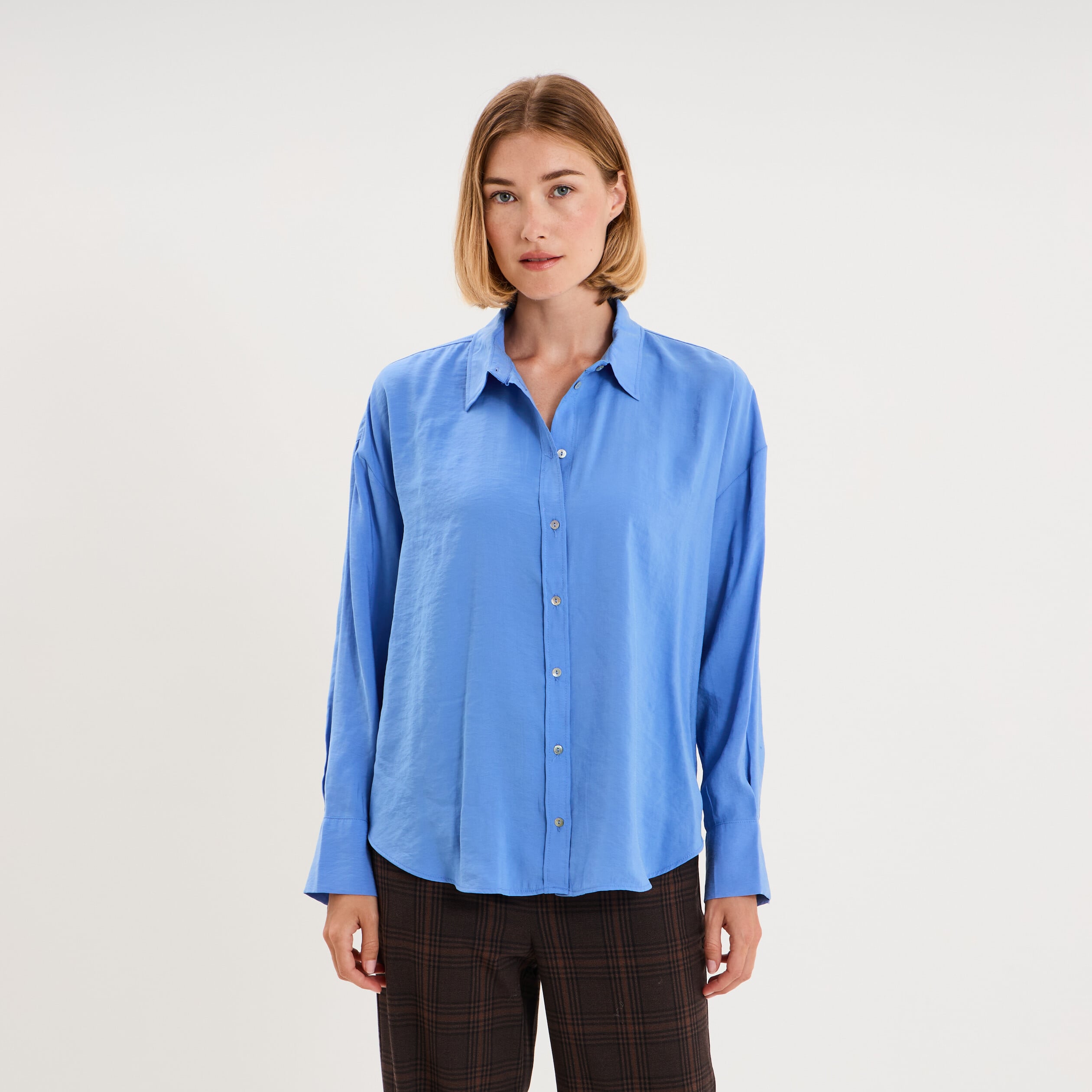 Chemise fluide manches longues oversize bleu electrique femme