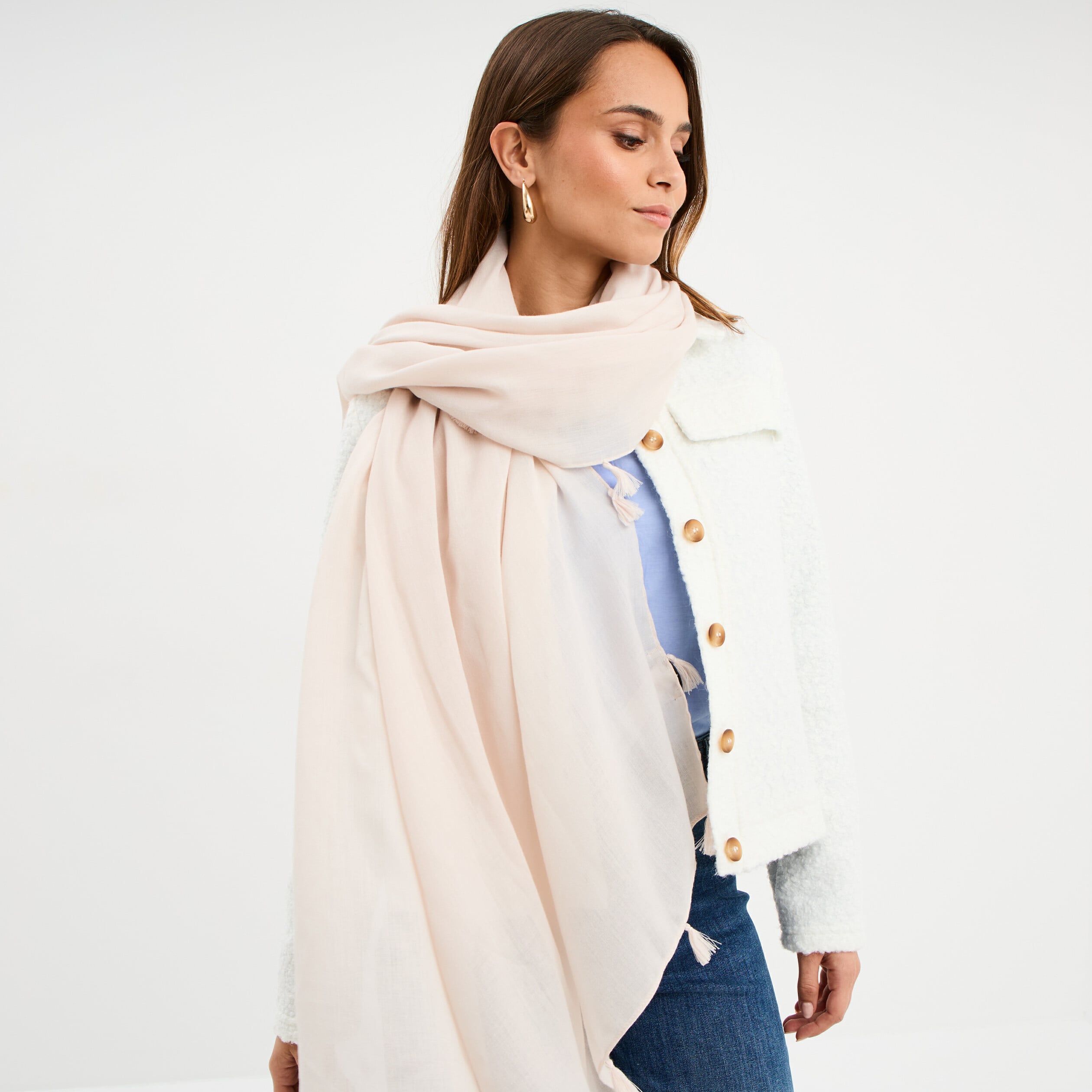 Foulard &agrave; pompons sable femme