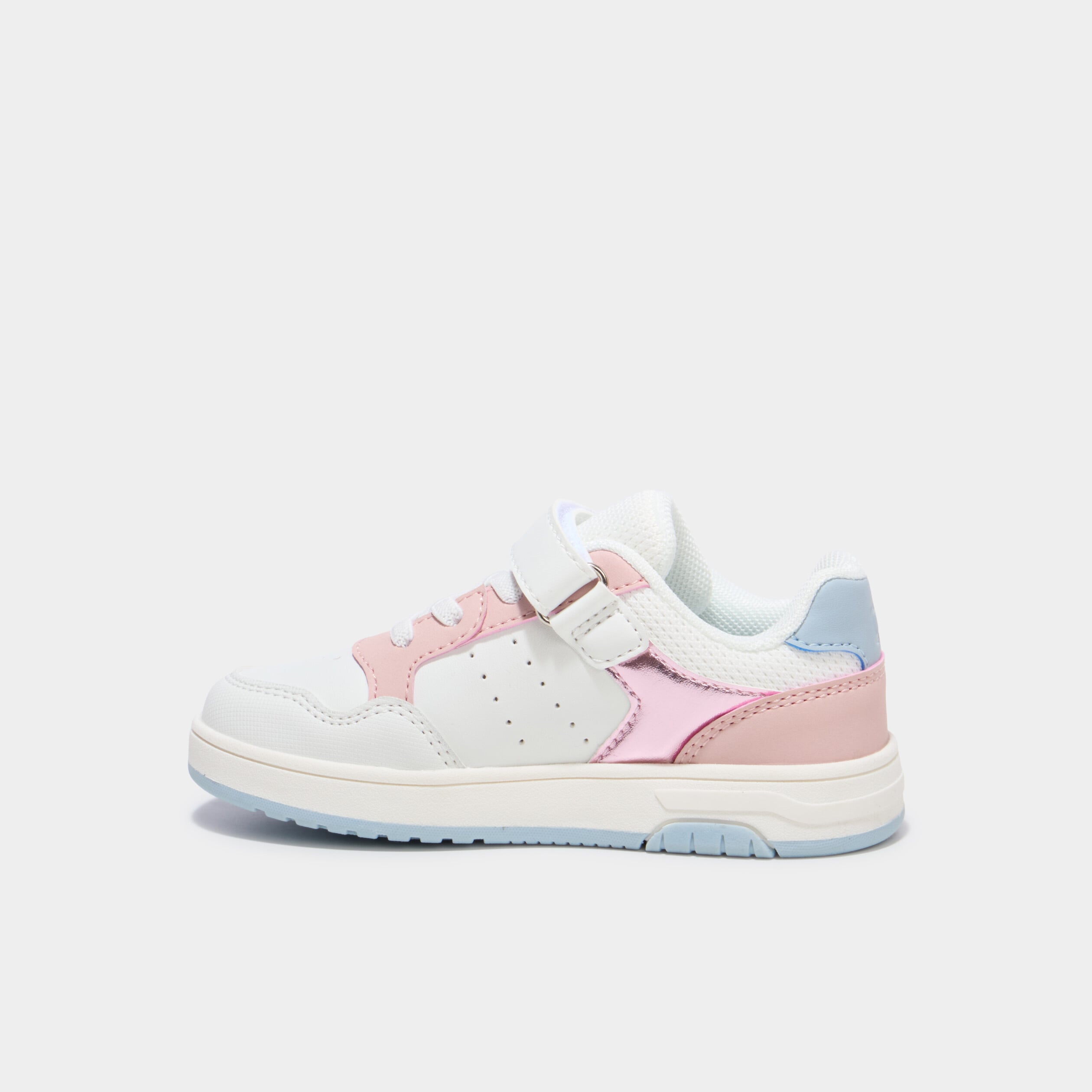 Tennis basses &agrave; scratchs bout renforc&eacute; blanc fille
