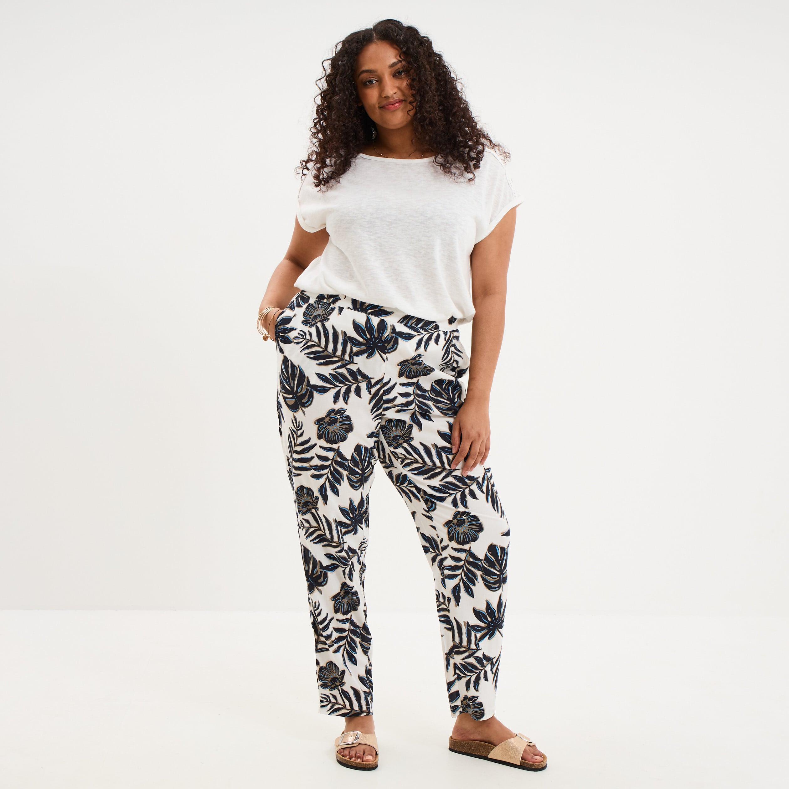 Pantalon carotte fluide ecru femme grande taille
