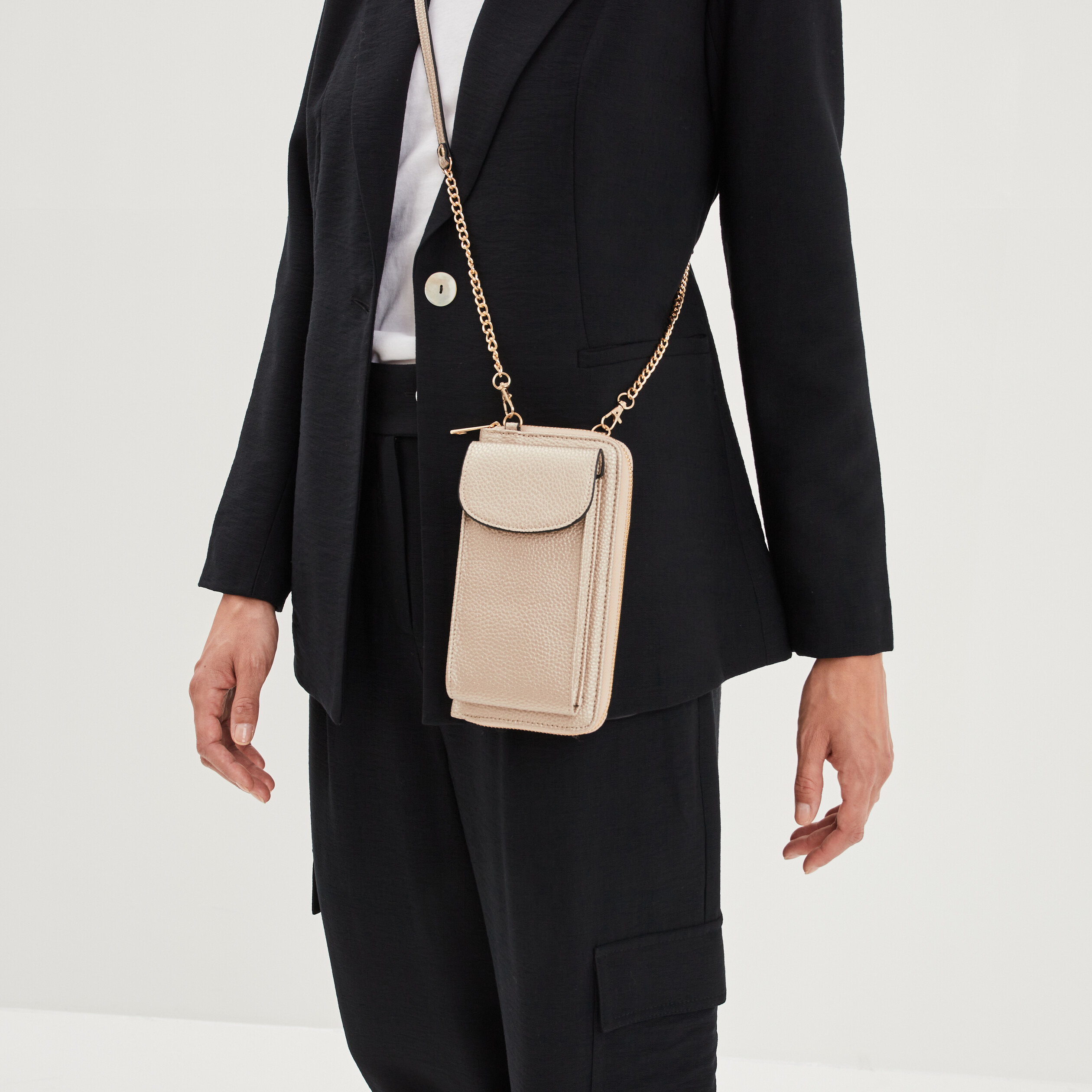 La halle pochette hotsell