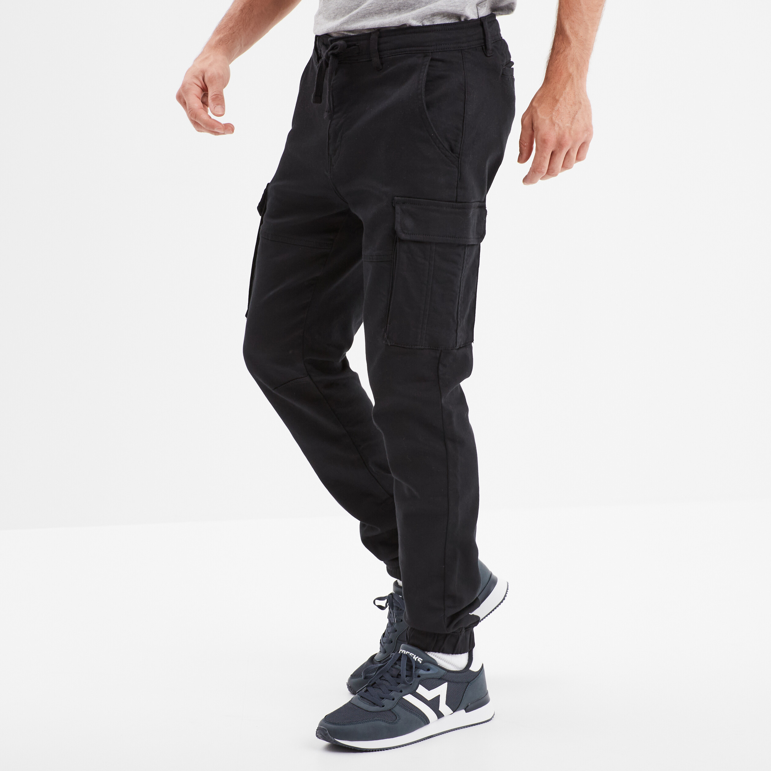 Pantalon cargo slim stretch noir homme