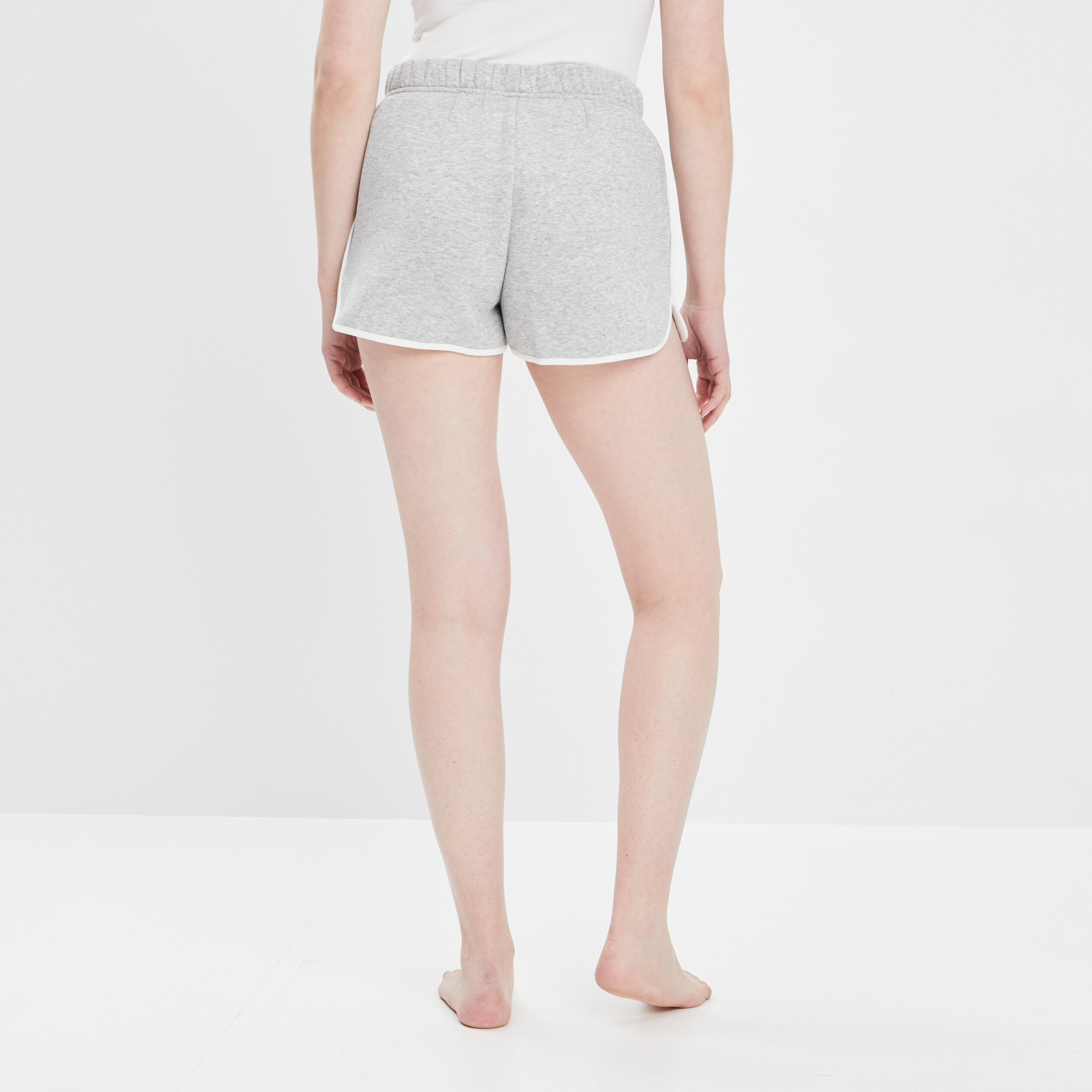 Short droit taille élastiquée gris clair femme