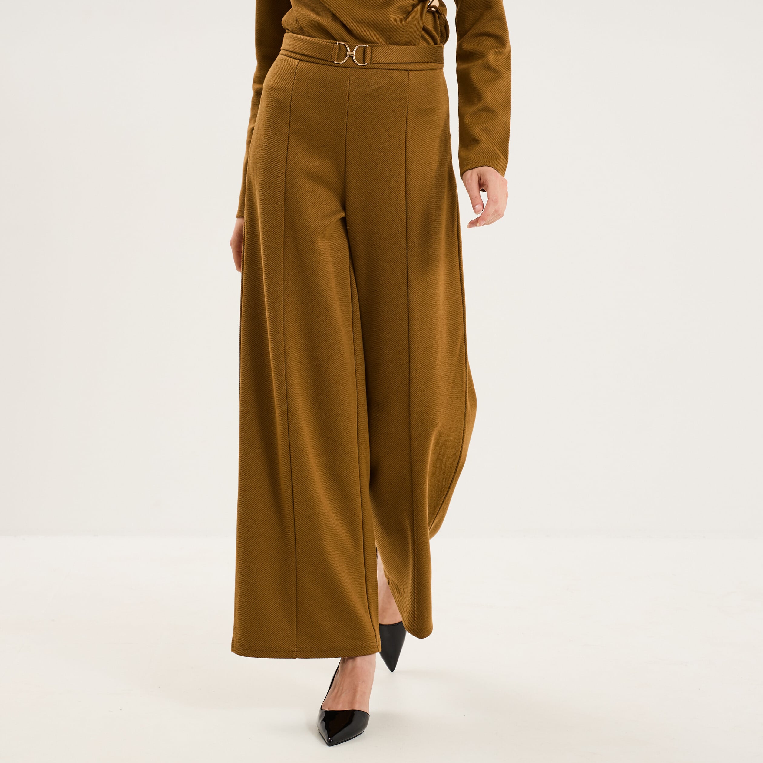 Pantalon large avec boucle vert olive femme