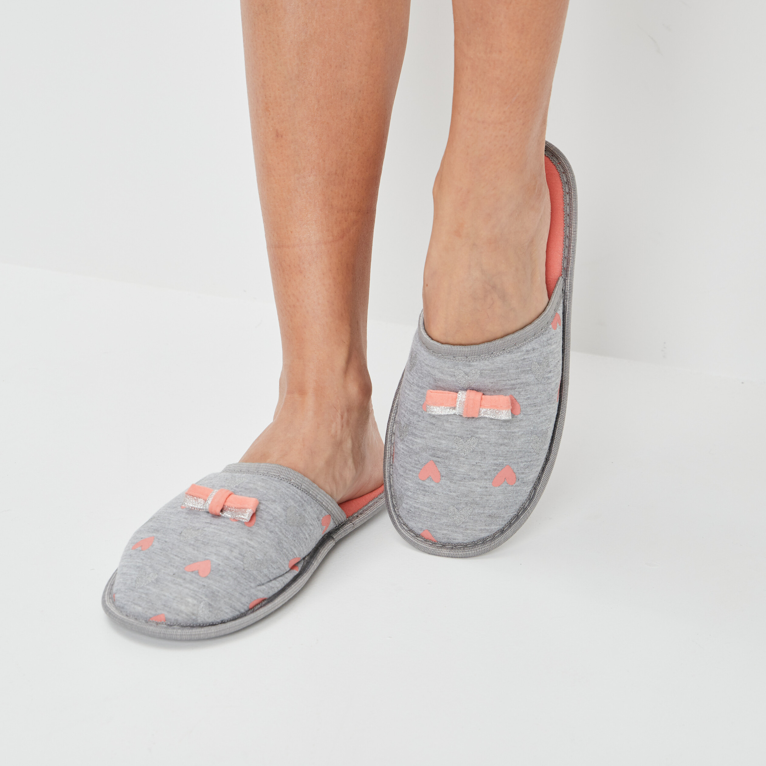 chaussons mules coeur gris femme Chaussons mules coeur gris femme