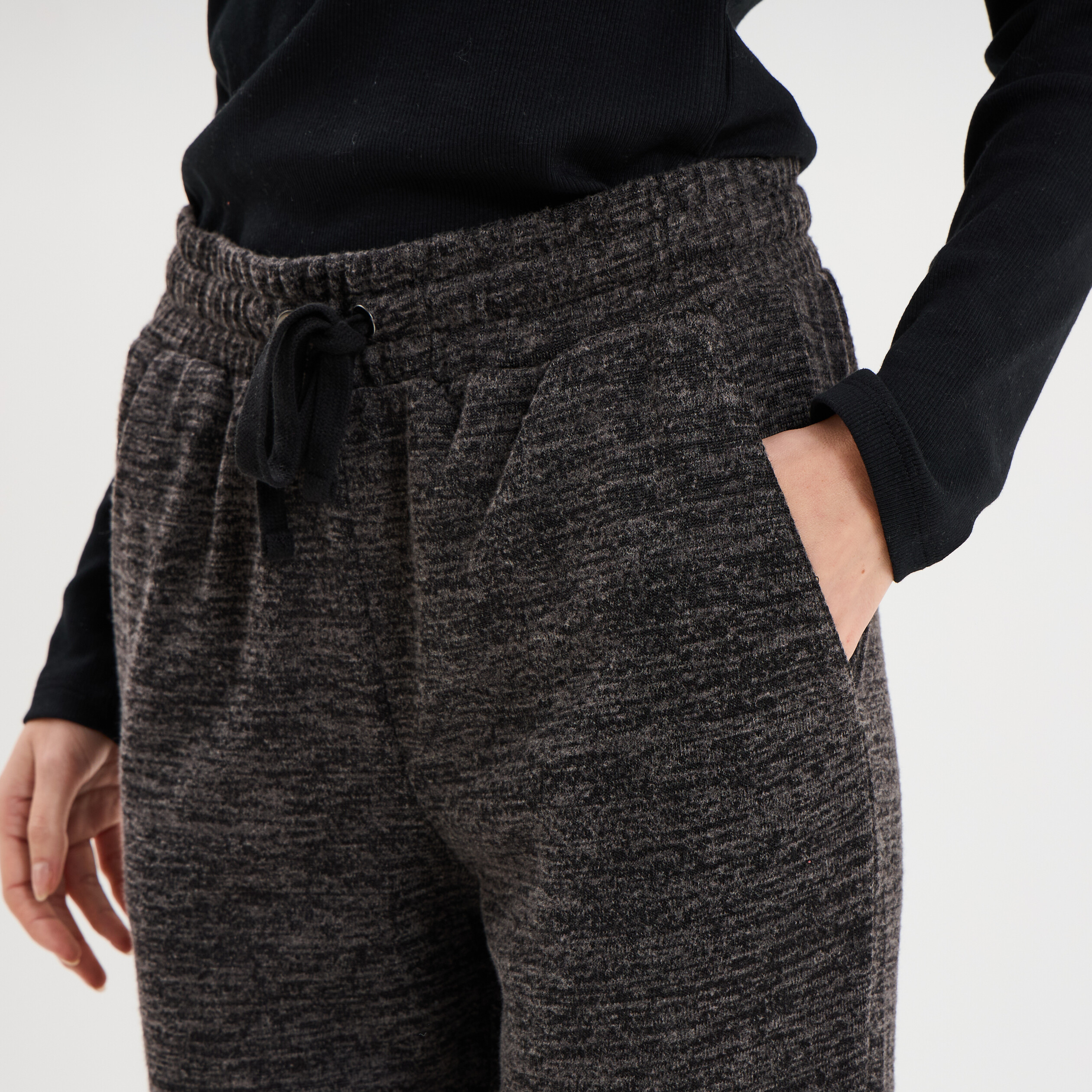 Pantalon jogging 7/8&egrave;me gris fonc&eacute; femme