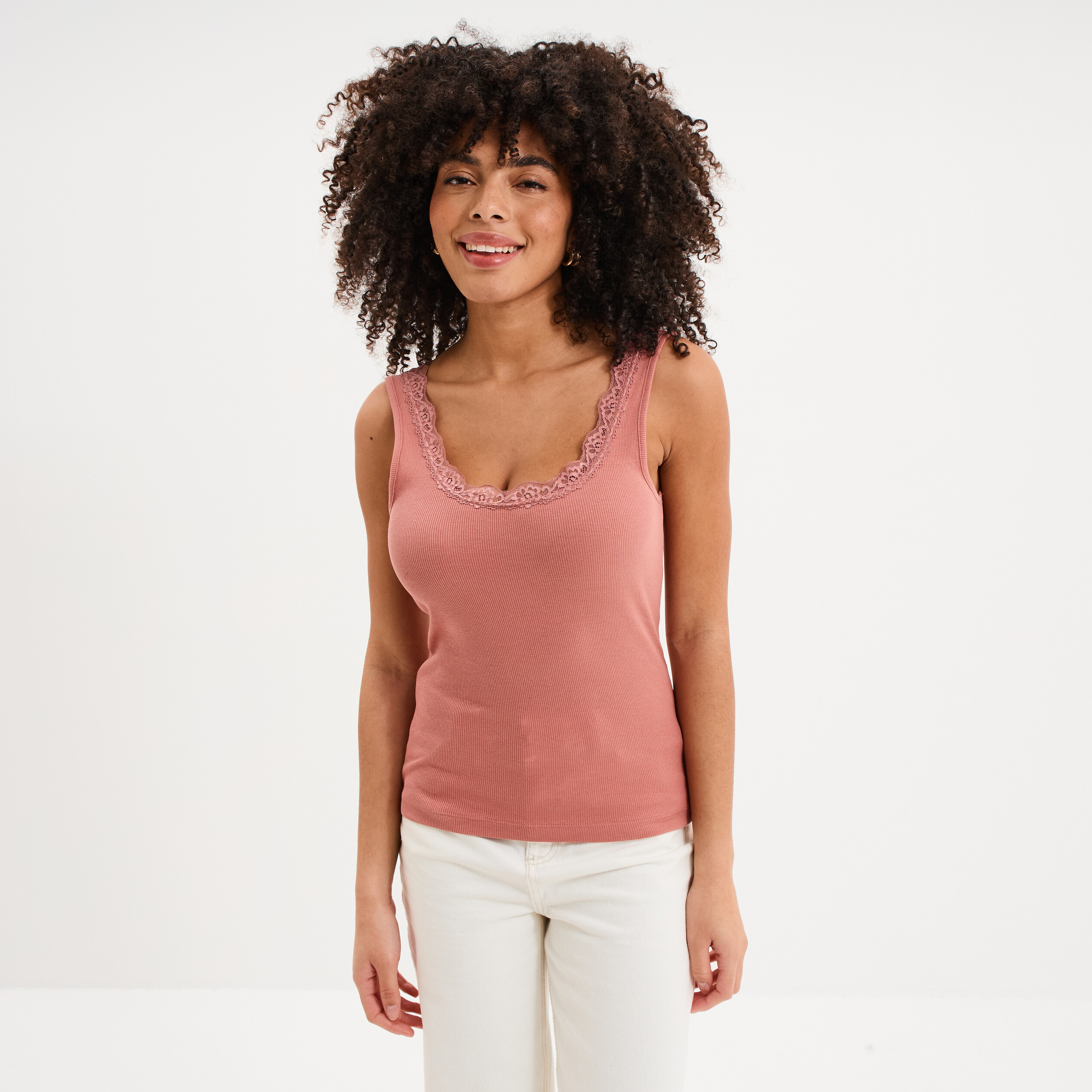 D&eacute;bardeur c&ocirc;tel&eacute; encolure dentelle terracotta femme