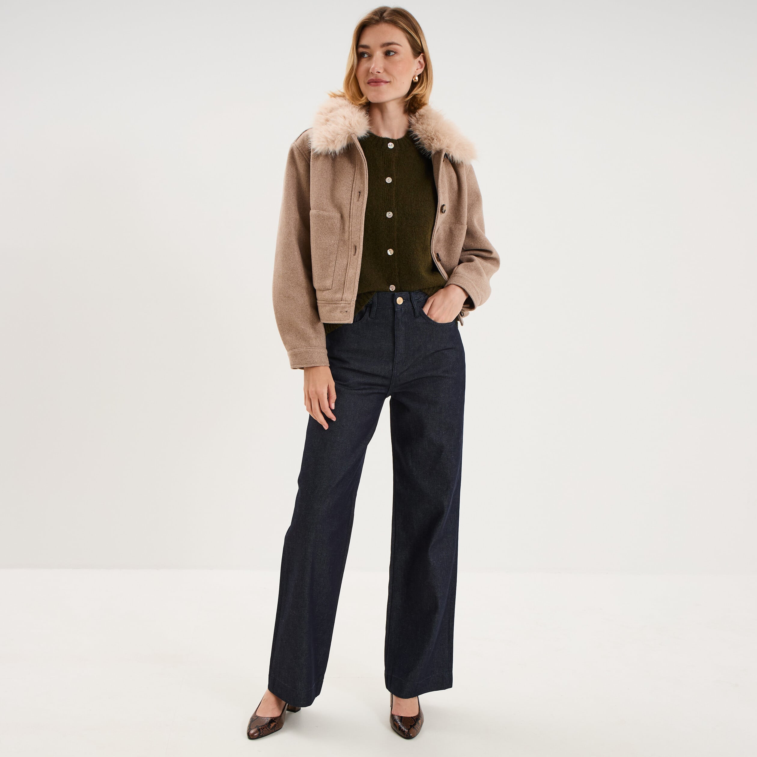 Gilet boutonn&eacute; manches courtes col rond vert kaki femme