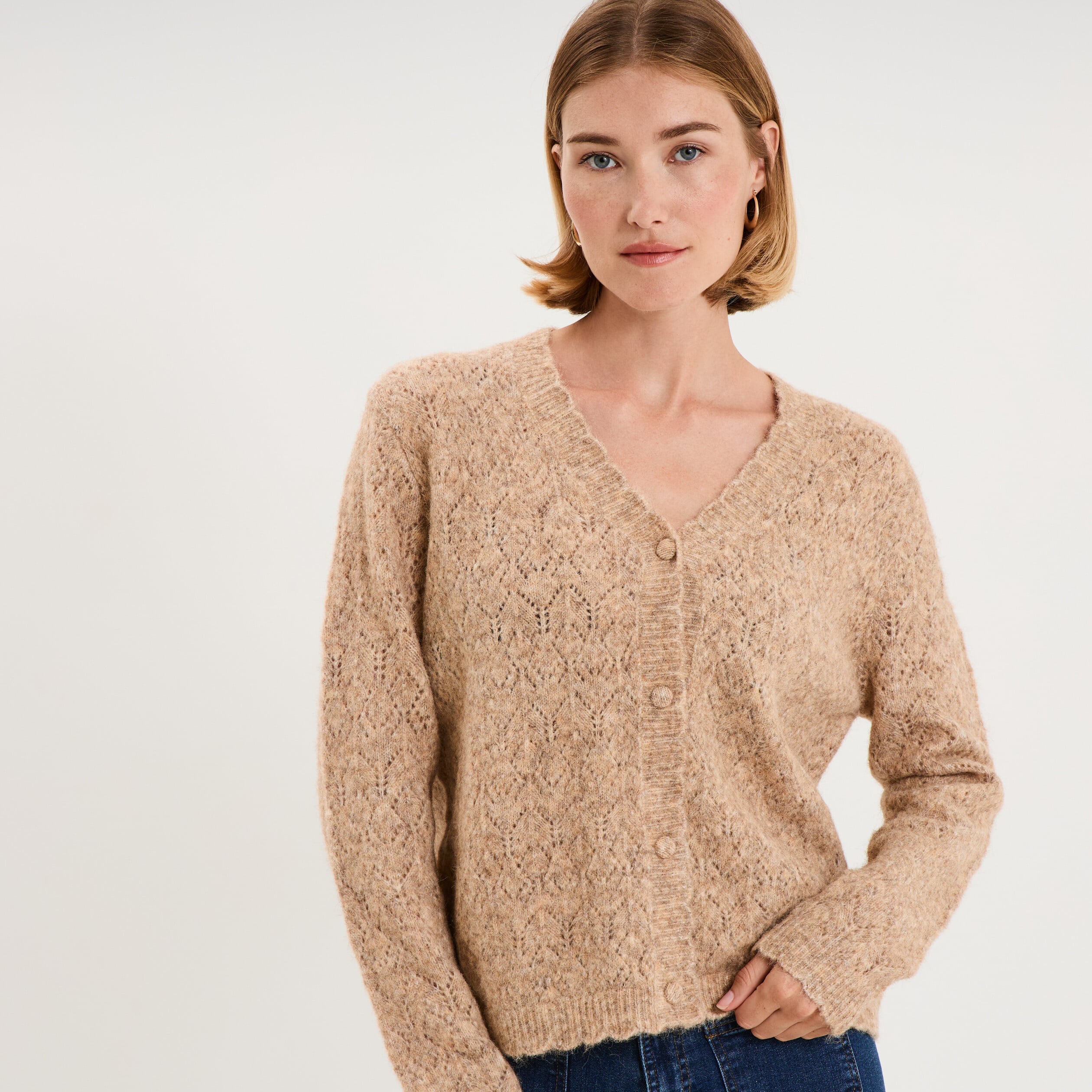 Gilet cardigan ajour&eacute; manches longues beige femme