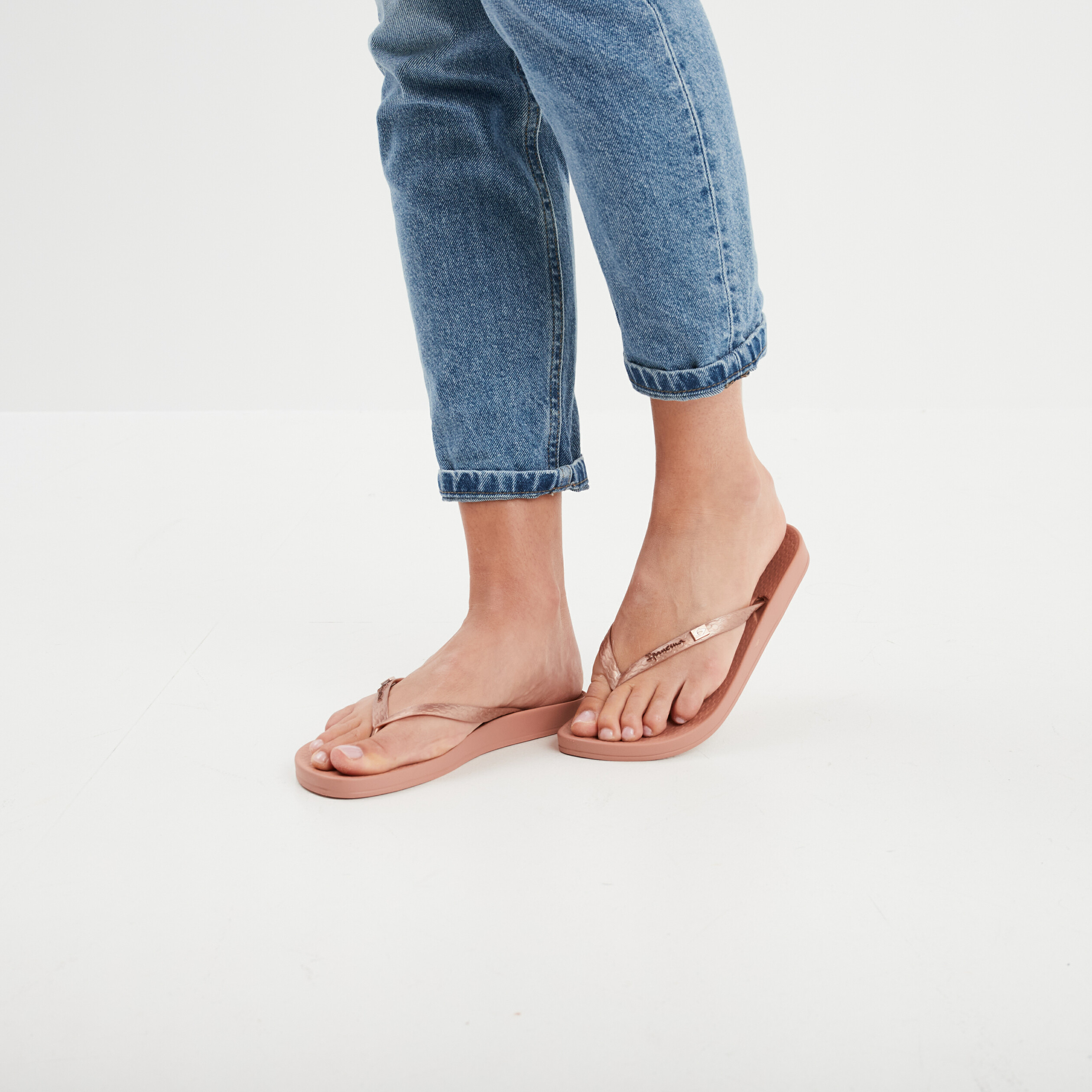 Tongs Ipanema Pour Femme – Semelle Caoutchouc Confort – Talon Plat – Largeur Moyenne - 4