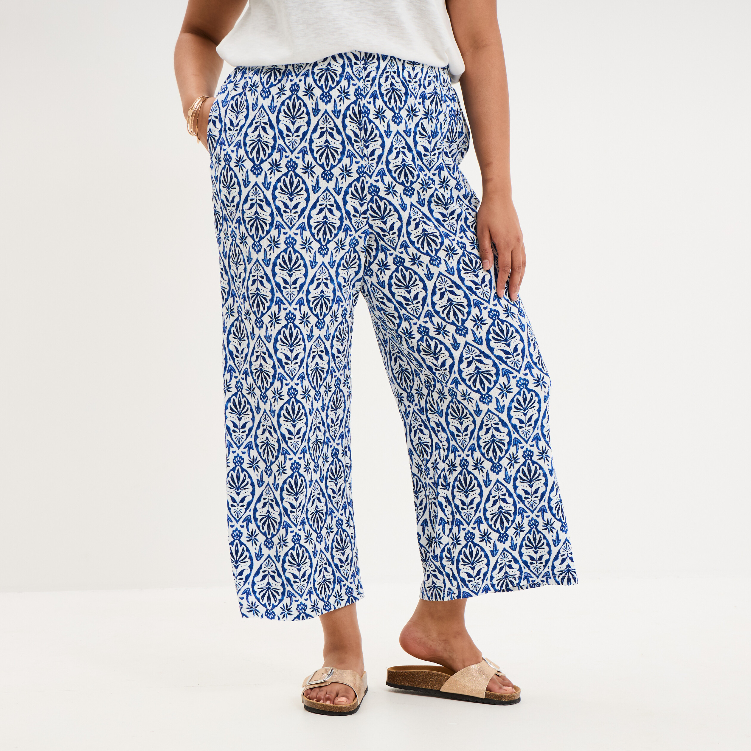 Pantalon large fluide effet gaufr&eacute; ecru femme grande taille