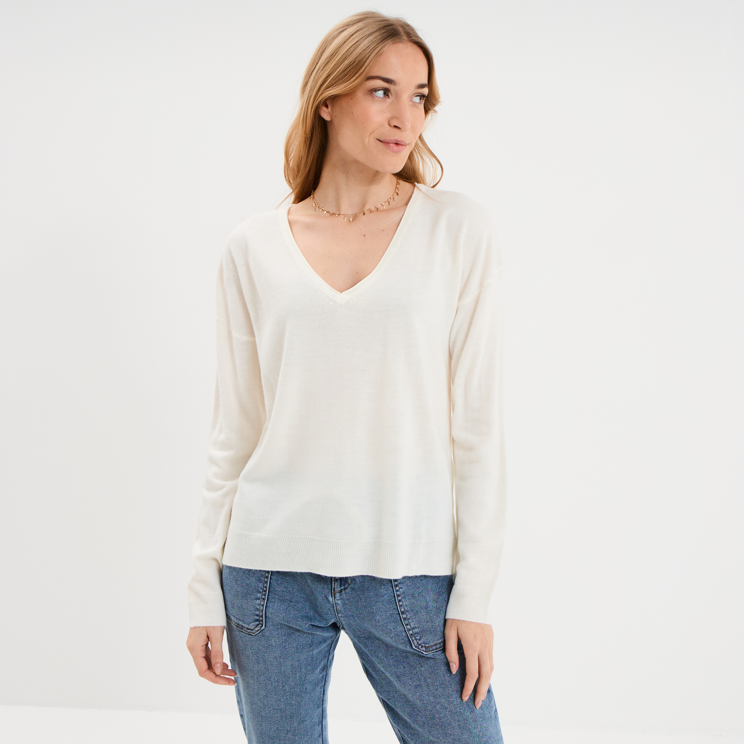 Pull col en V manches longues blanc femme