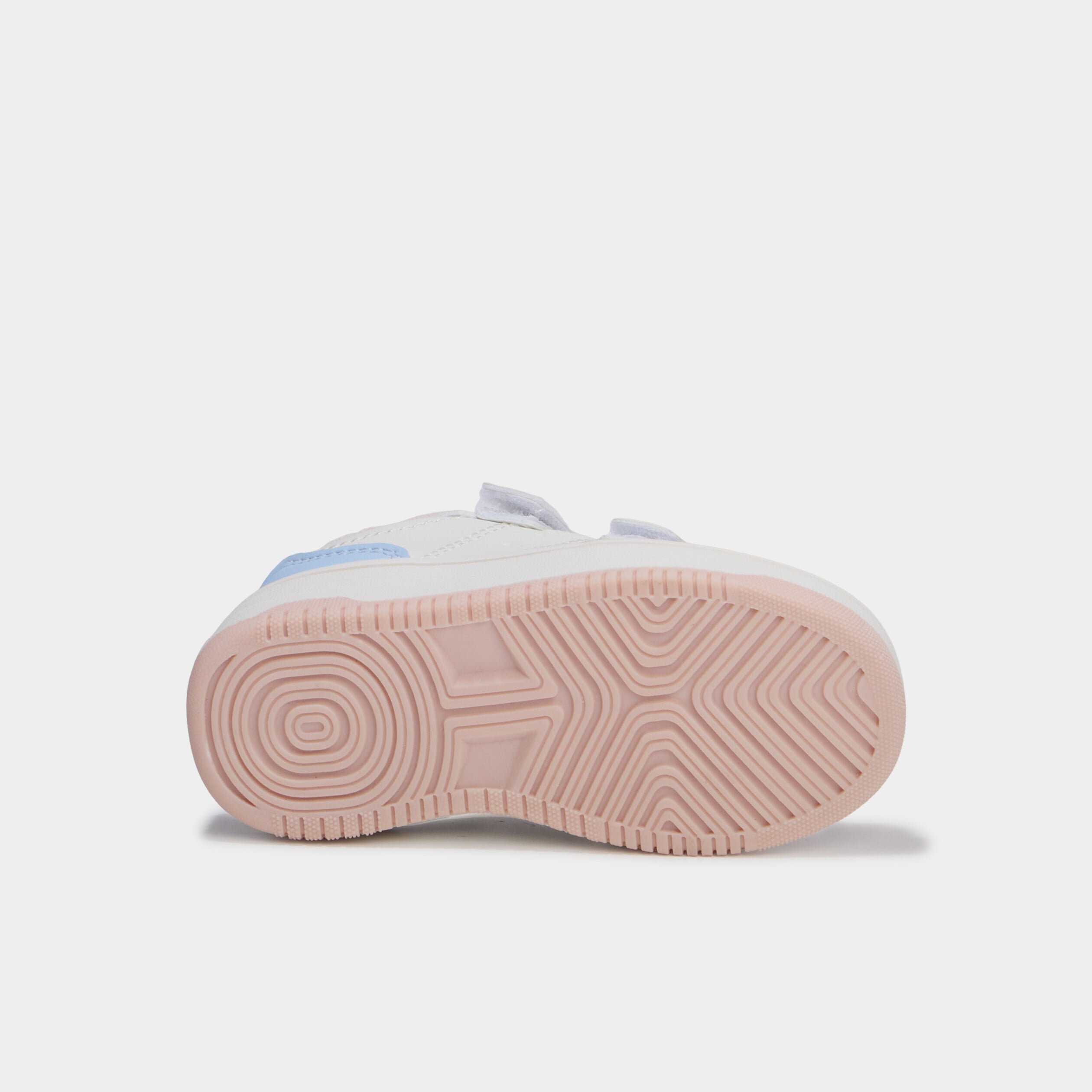 Baskets &agrave; scratchs bout rond ivoire b&eacute;b&eacute; fille