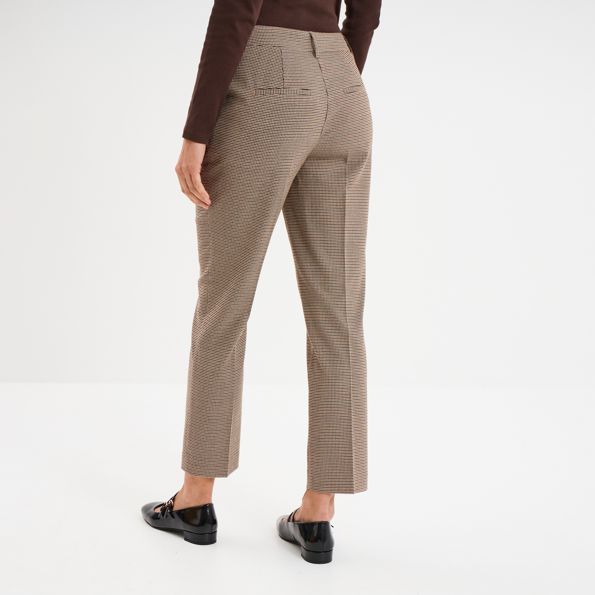 pantalon droit taille haute a pinces marron femme Pantalon droit taille haute à pinces marron femme