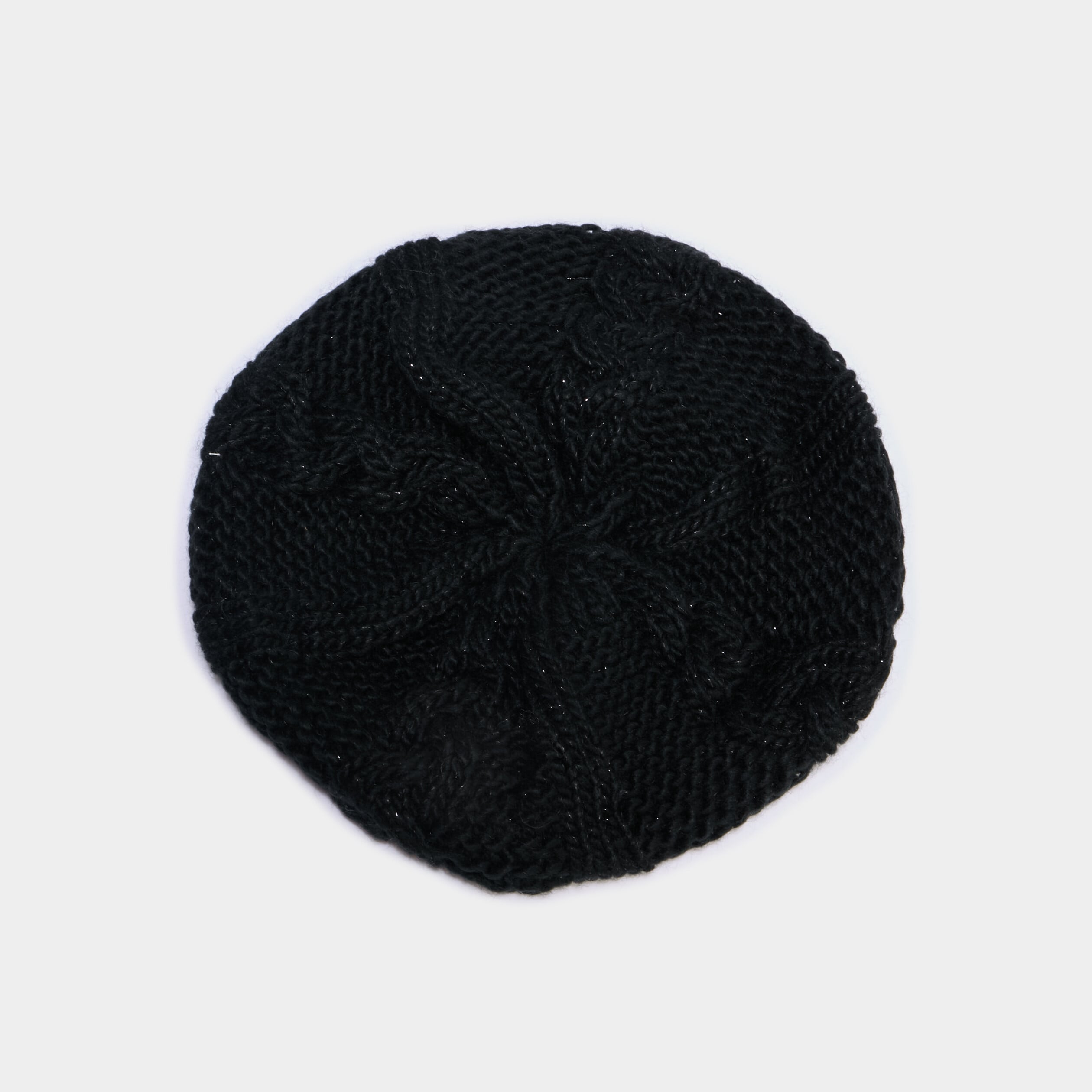 B&eacute;ret tricot&eacute; avec torsades noir femme