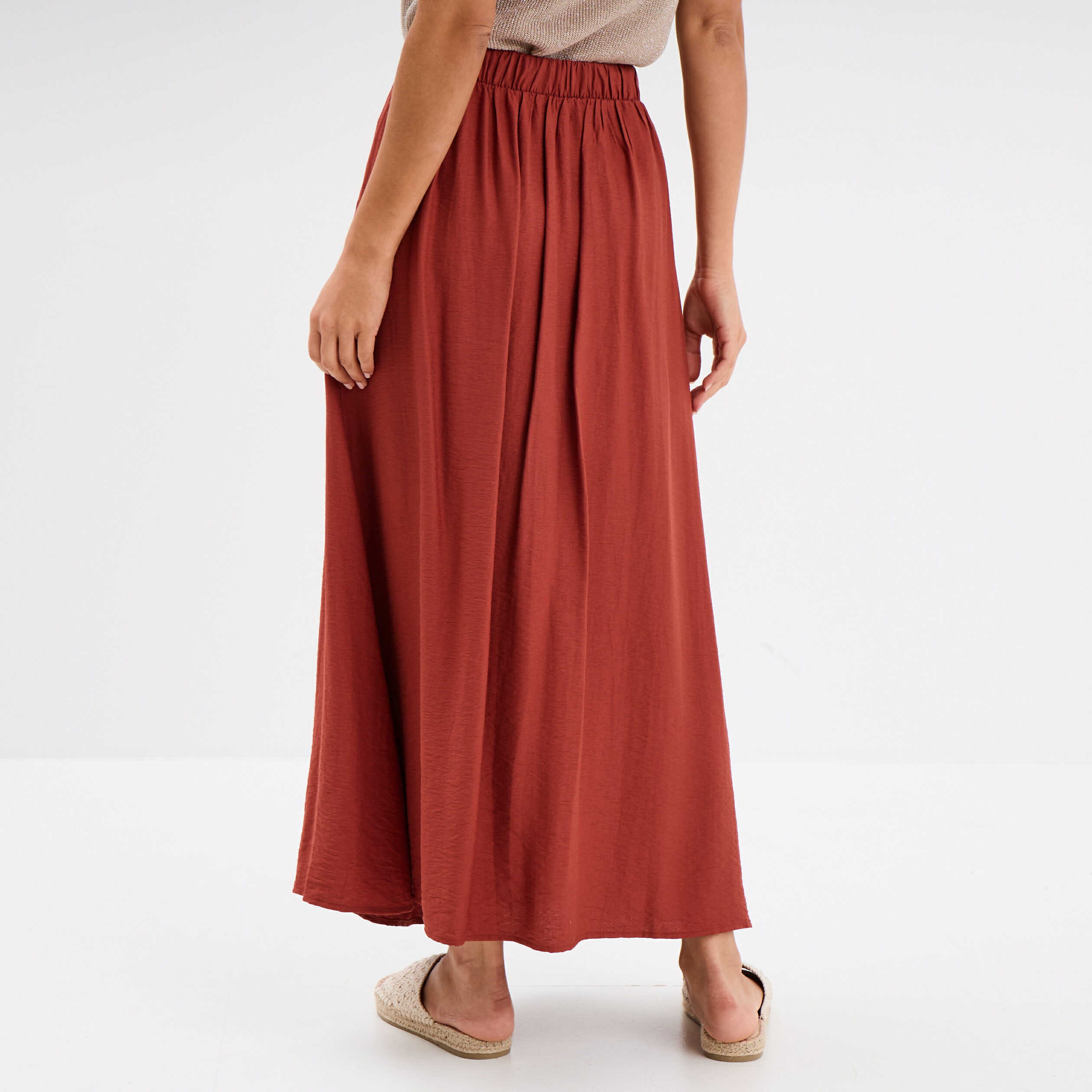 jupe longue fendue evasee plis creux marron cognac femme Jupe longue fendue évasée plis creux marron cognac femme