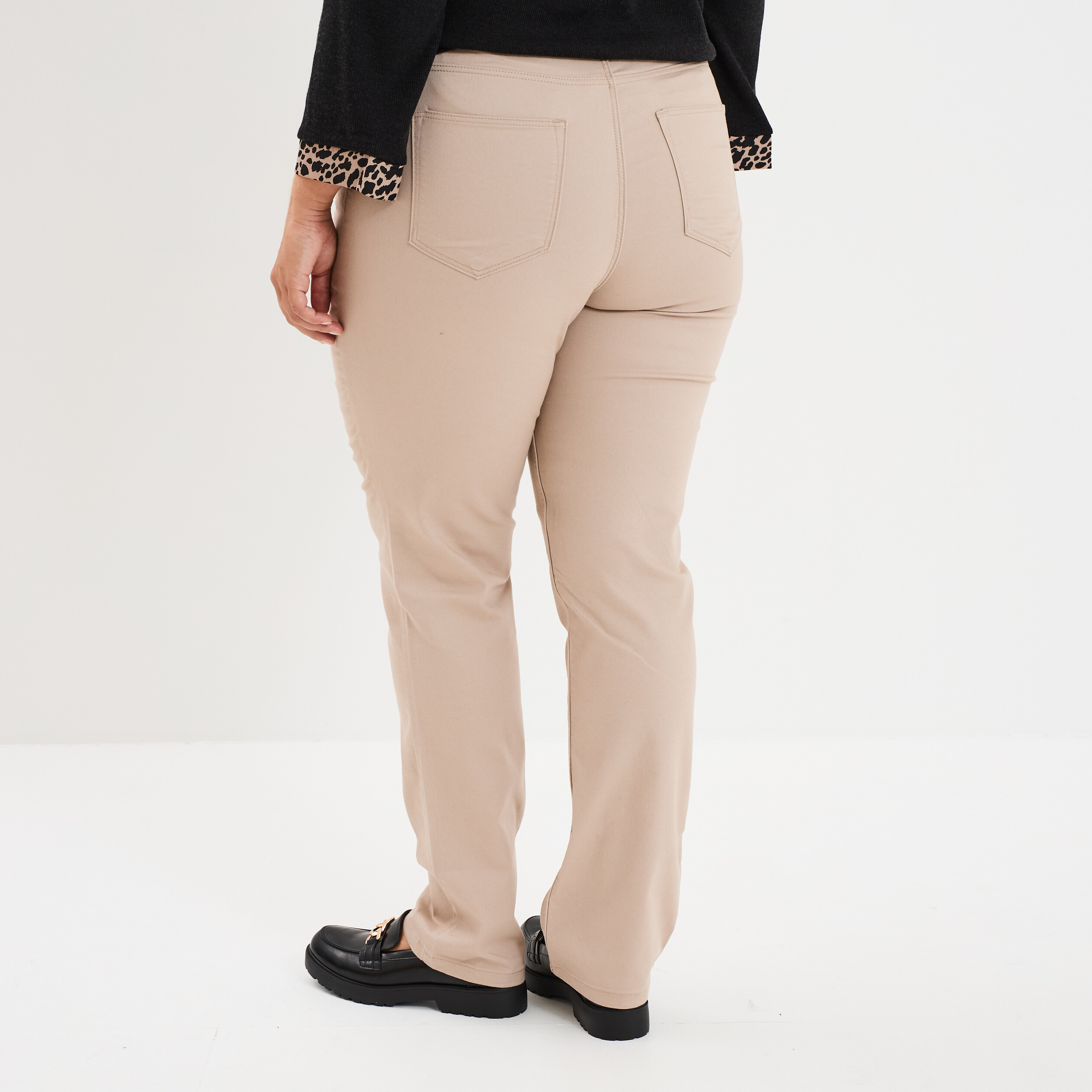 pantalon straight taille haute modavista sable femmegt Pantalon straight taille haute Modavista sable femme grande taille