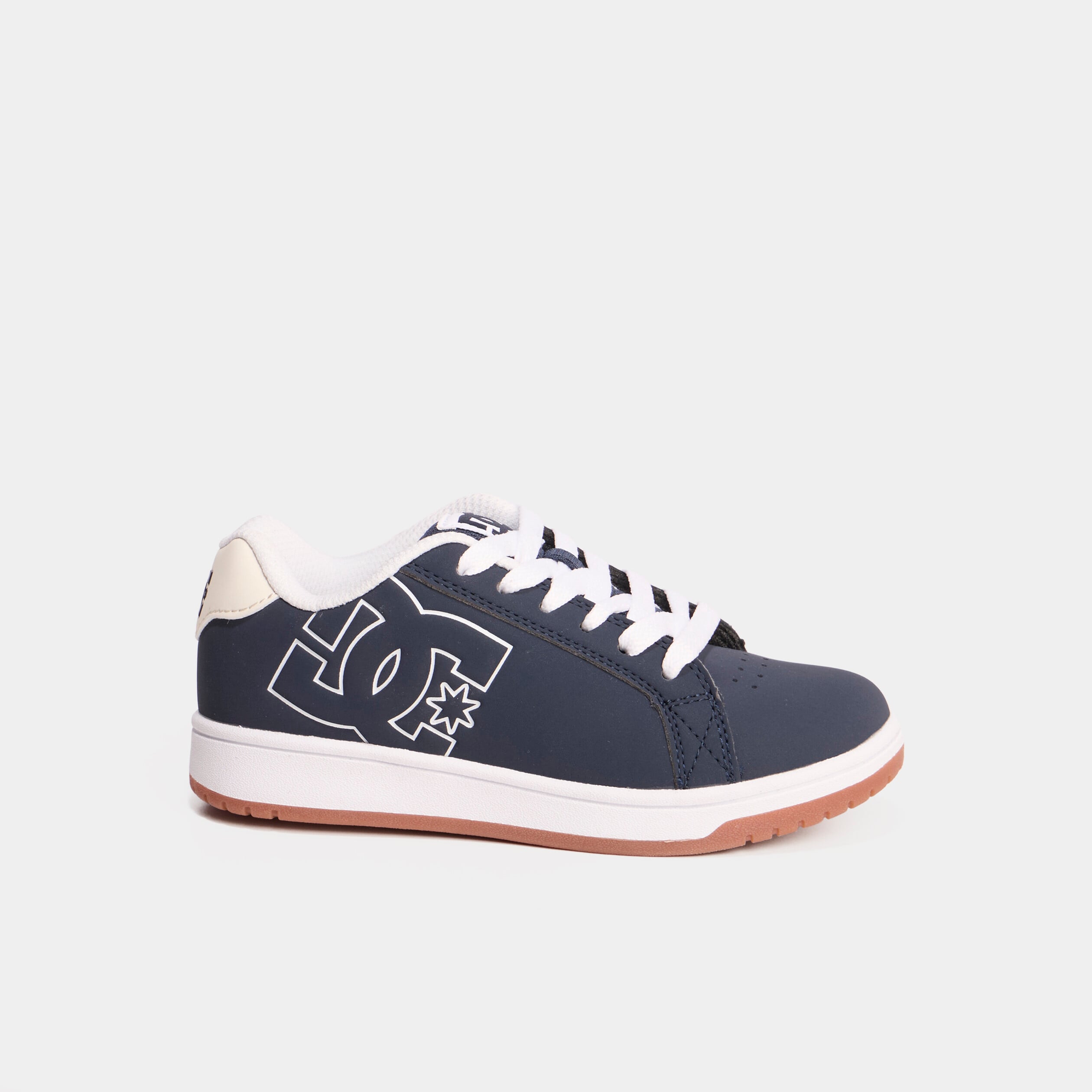 Tennis basses &agrave; lacets en cuir bleu marine gar&ccedil;on