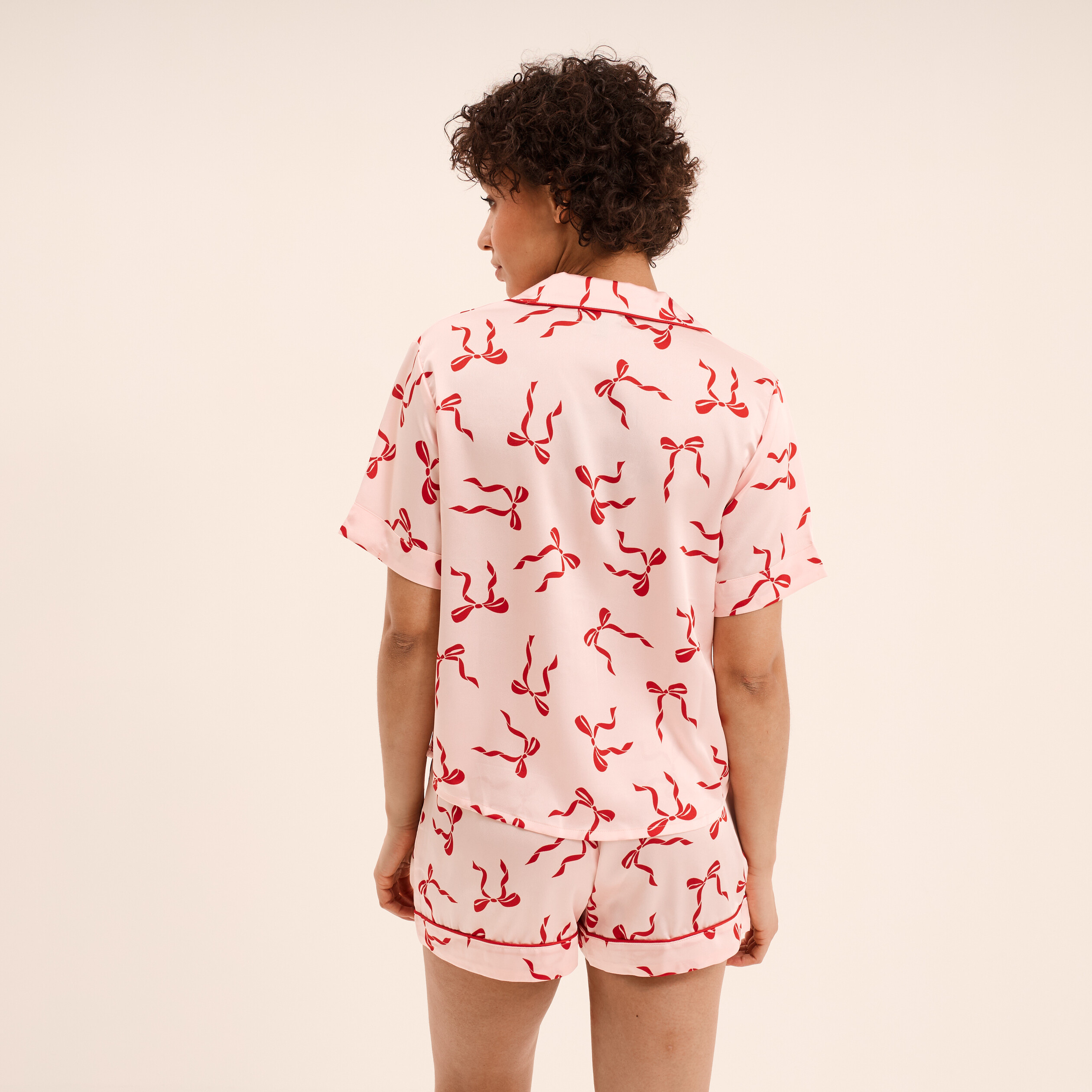 Ensemble pyjama short soyeux 2 pi&egrave;ces rose femme