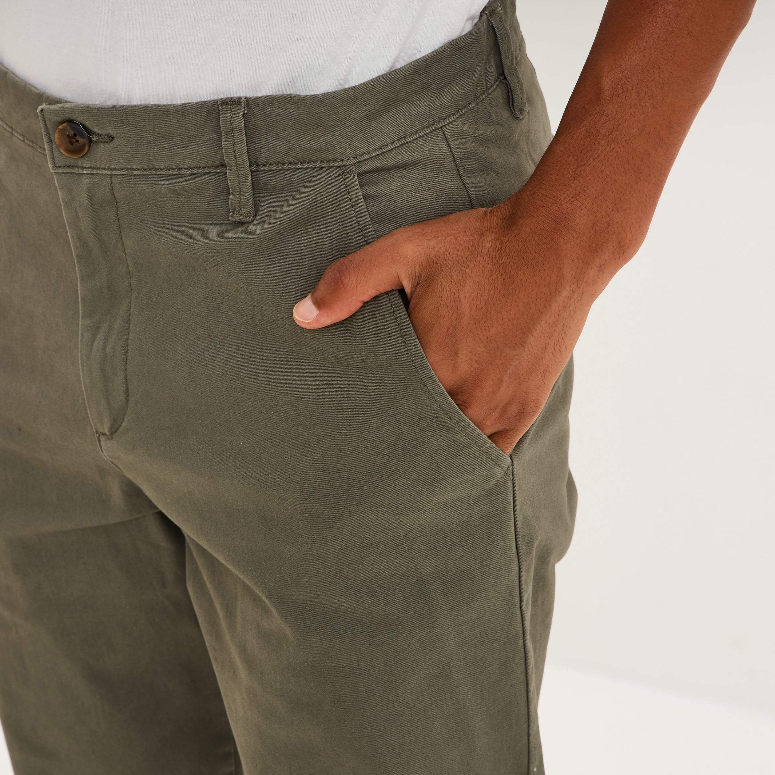 Pantalon chino droit stretch vert kaki homme