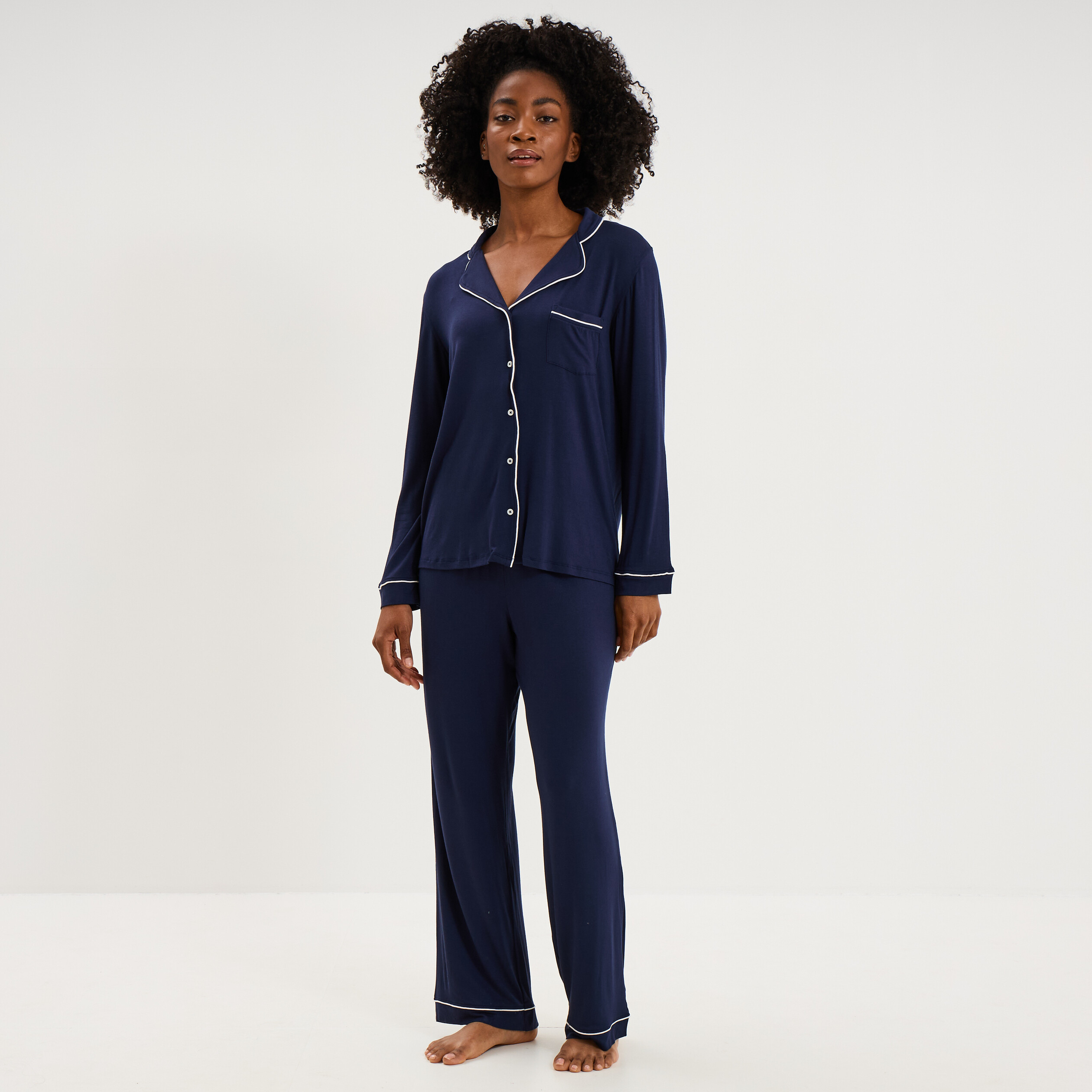 Ensemble pyjama pantalon et chemise bleu marine femme