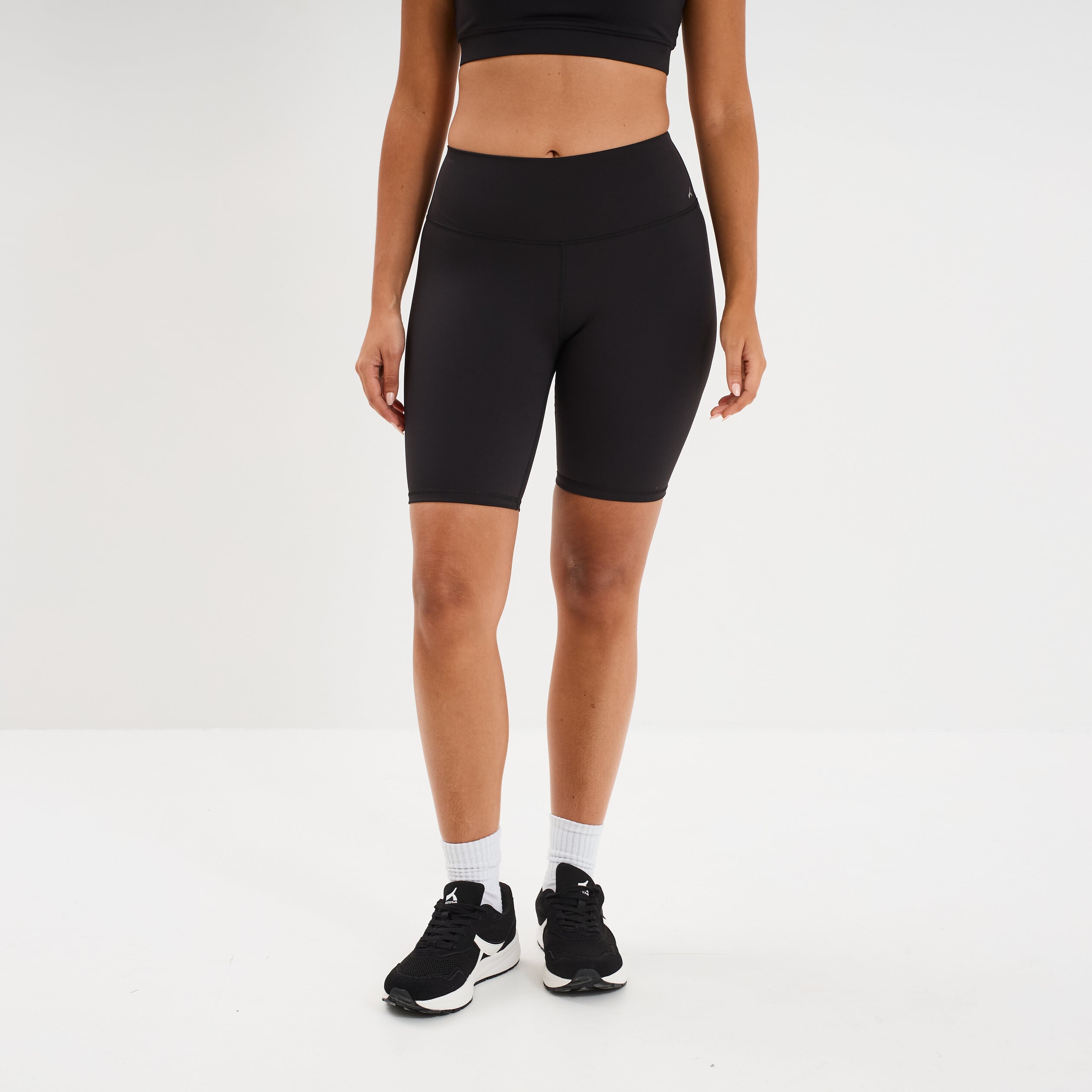 Short cycliste de sport taille haute noir femme