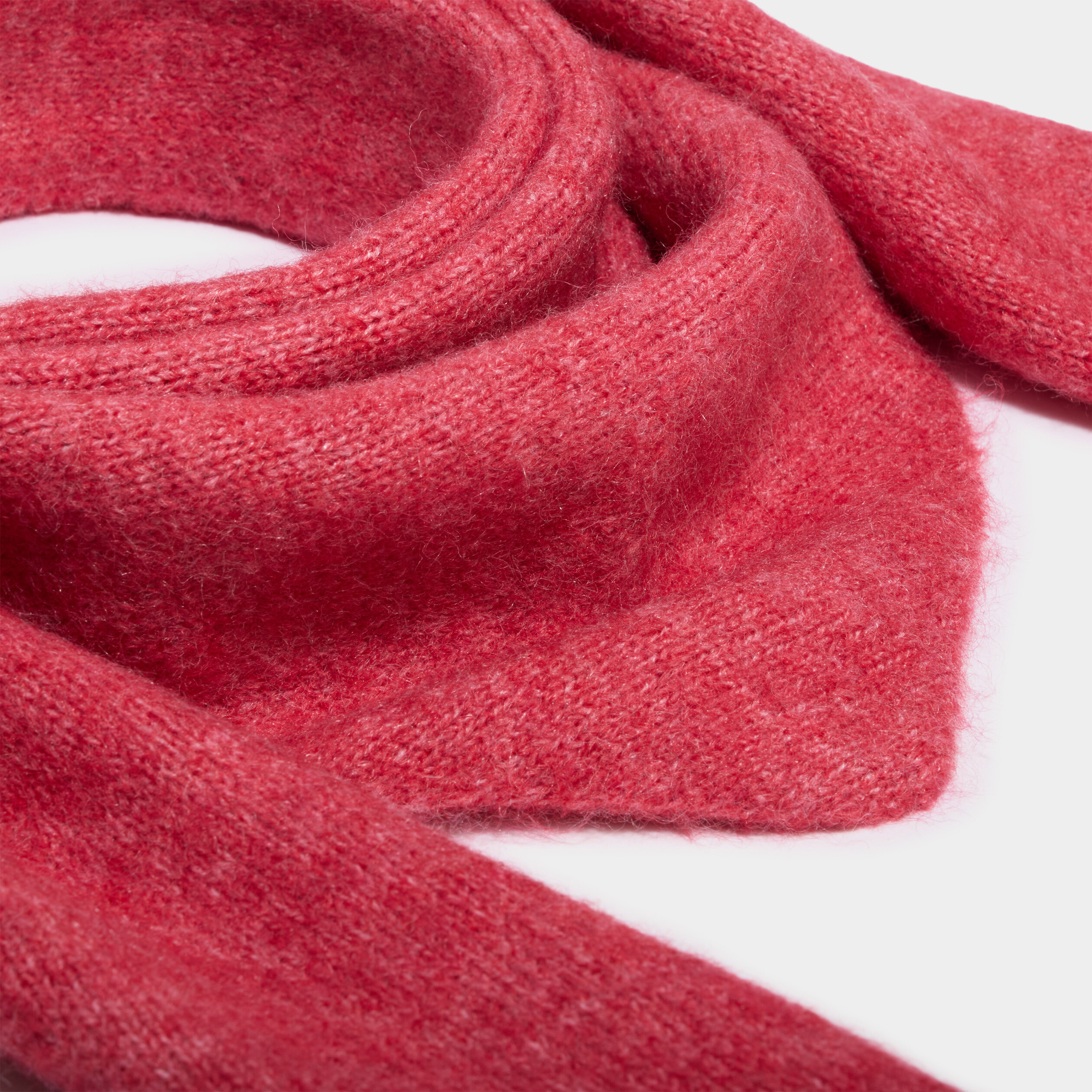 &Eacute;charpe triangulaire en maille douce rose cerise femme