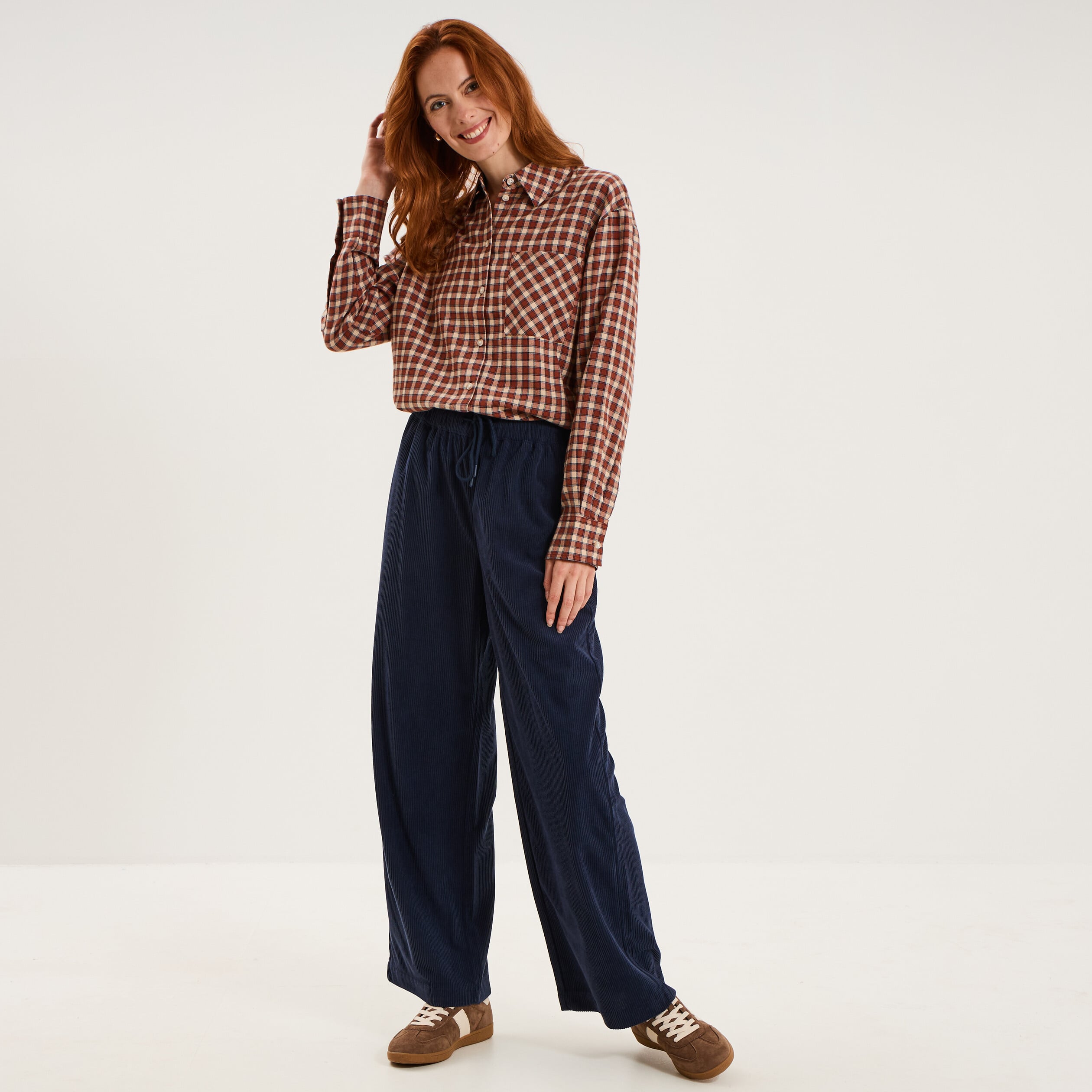 Pantalon large effet velours c&ocirc;tel&eacute; bleu marine femme