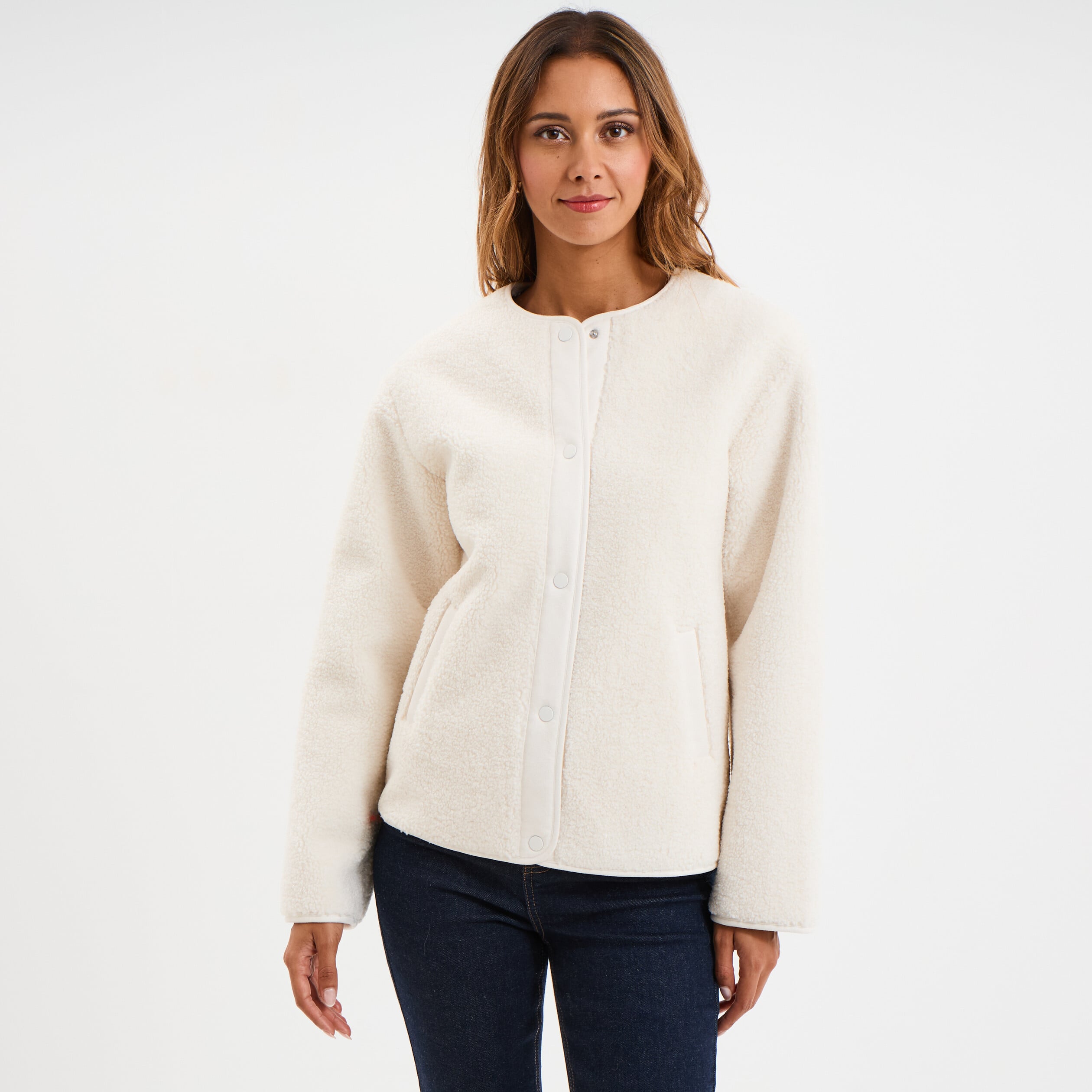 Veste effet polaire boutonn&eacute;e col rond ecru femme