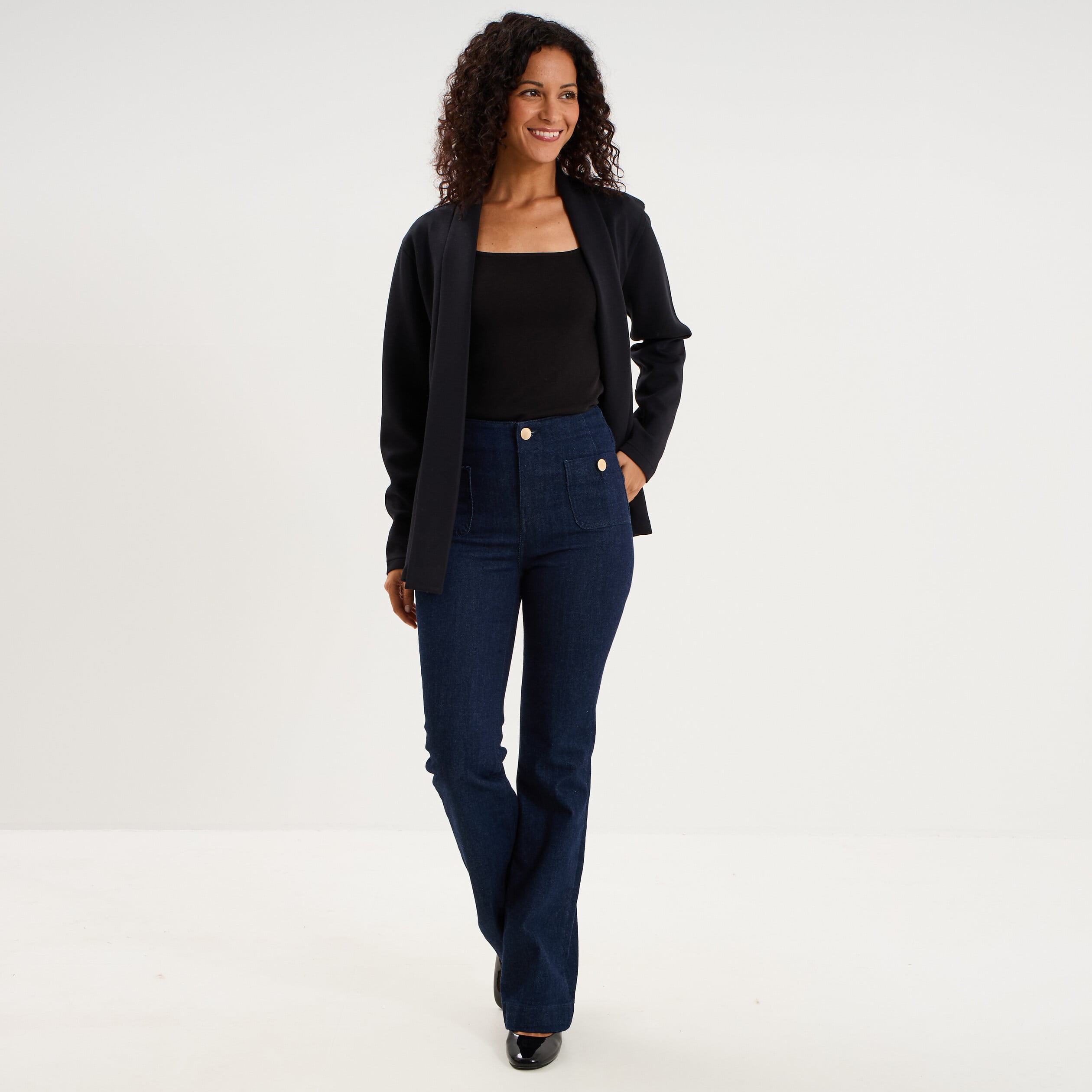 T-shirt ajust&eacute; encolure carr&eacute;e noir femme