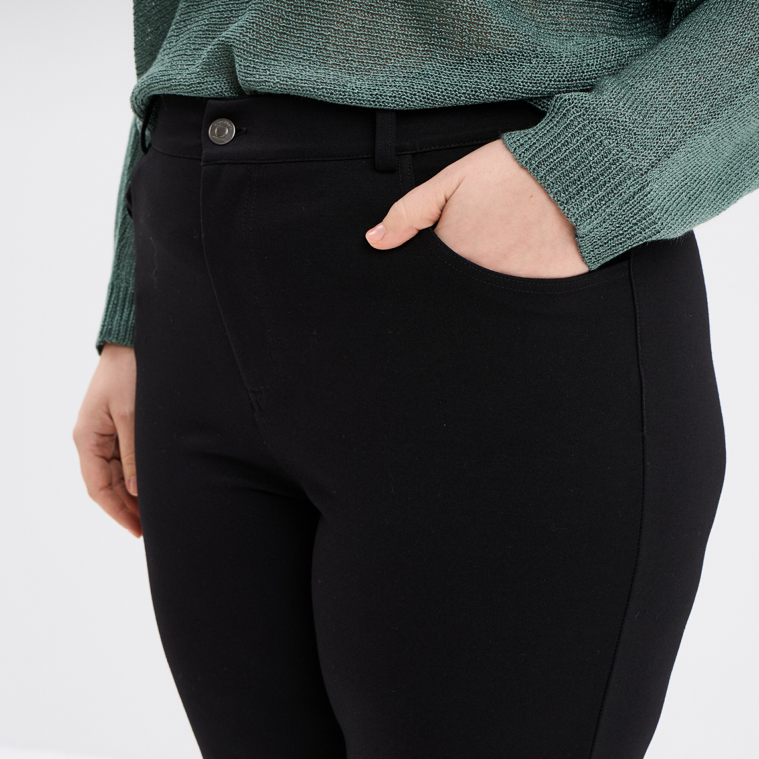 pantalon skinny taille standard noir femmegt Pantalon skinny taille standard noir femme grande taille