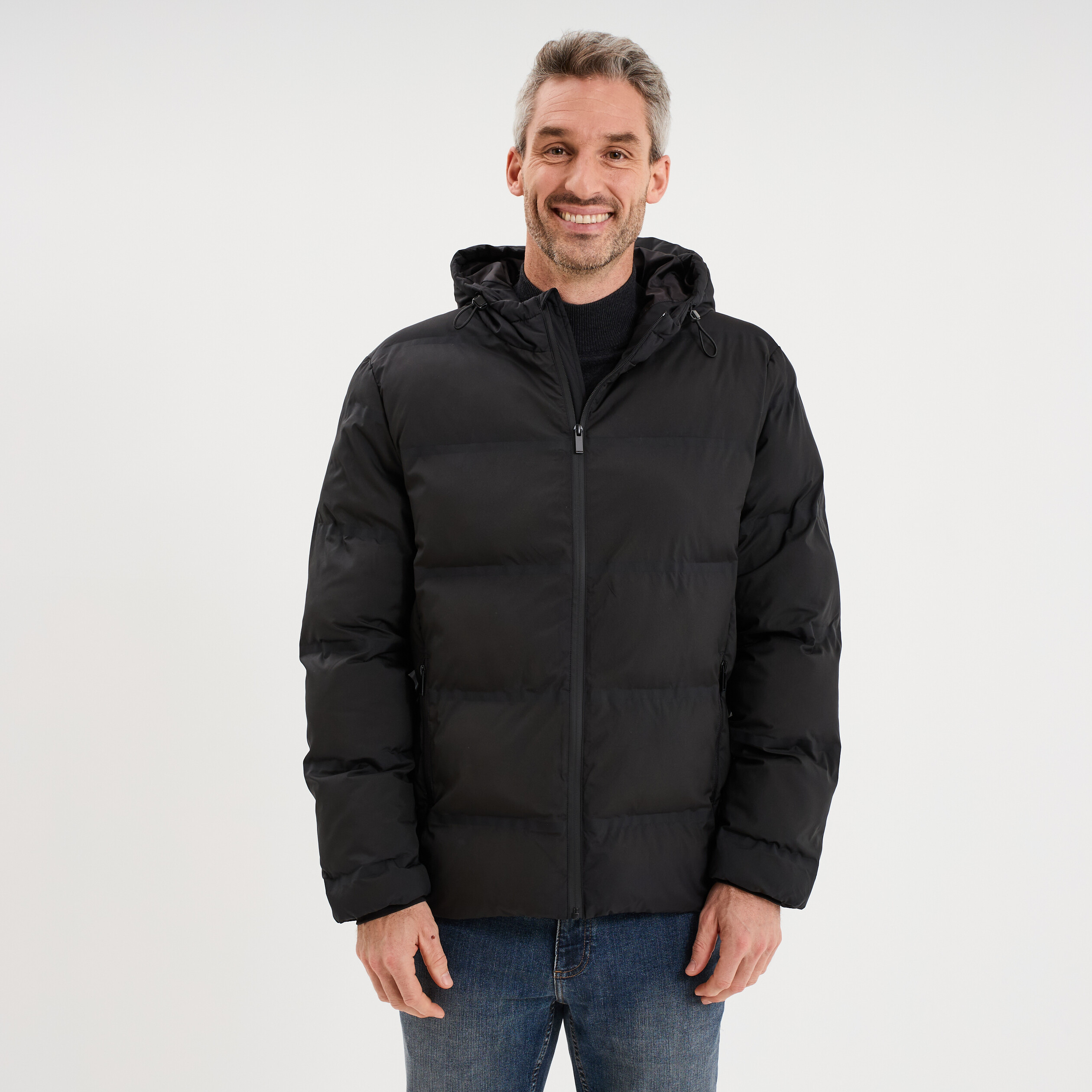 Doudoune courte &agrave; capuche d&eacute;perlante noir homme