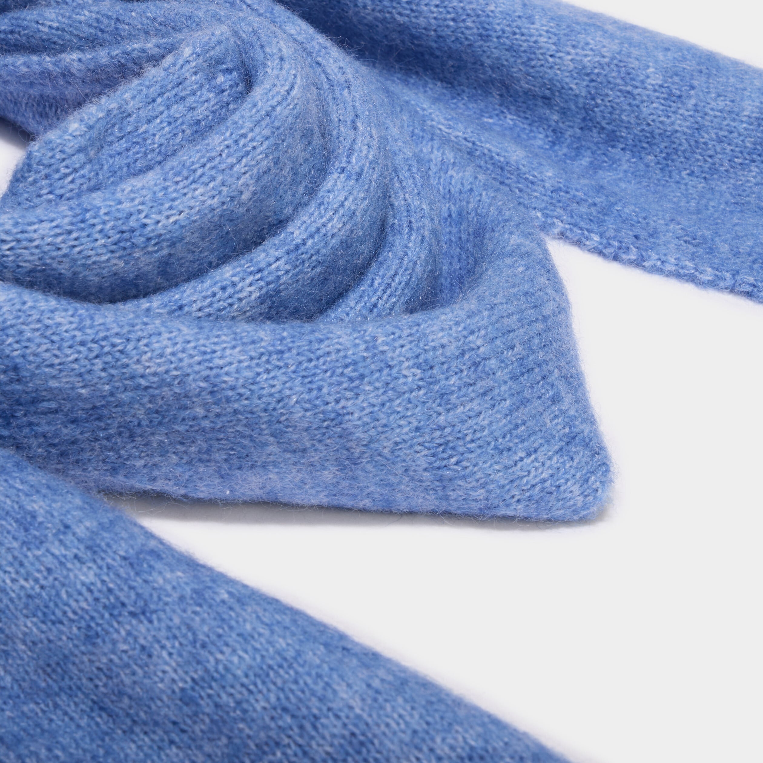 &Eacute;charpe triangulaire en maille douce bleu ciel femme